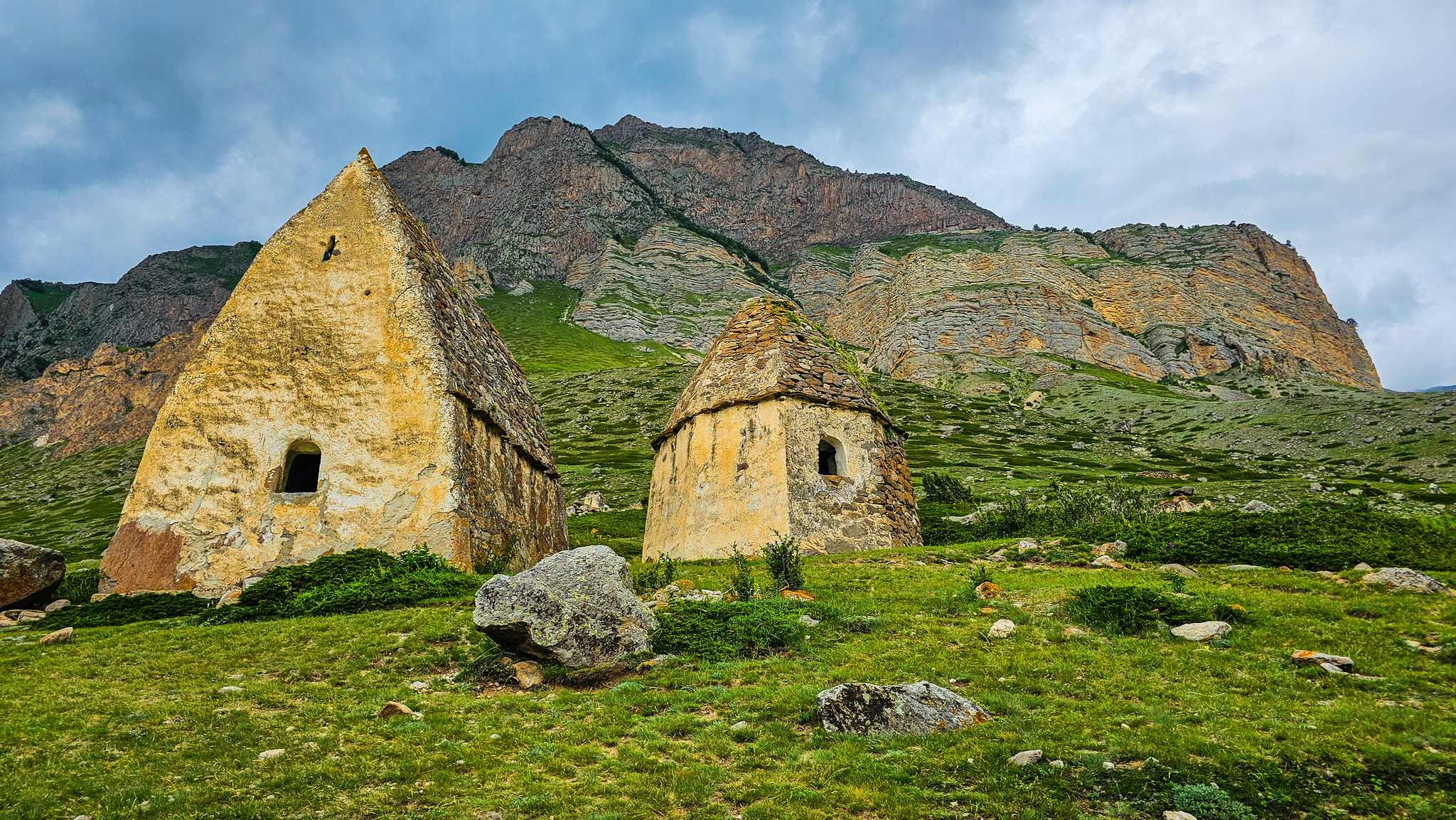 Eltuby Crypts - My, Travel across Russia, The mountains, Vacation, Kabardino-Balkaria, Chegem, Chegem gorge, Chegem waterfalls, Burial, Crypt, Longpost