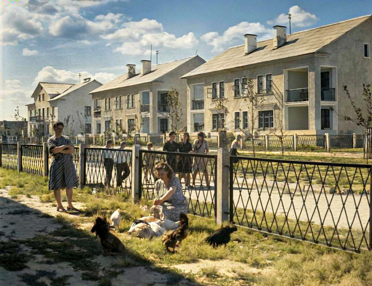 Горький в 1950-е годы. 20 раскрашенных фотографий Нижнего Новгорода 70-летней давности - Моё, Колоризация, Старое фото, Историческое фото, Города России, Фотография, Нижний Новгород, Ока, Река Волга, СССР, 50-е, История города, Детство в СССР, Длиннопост