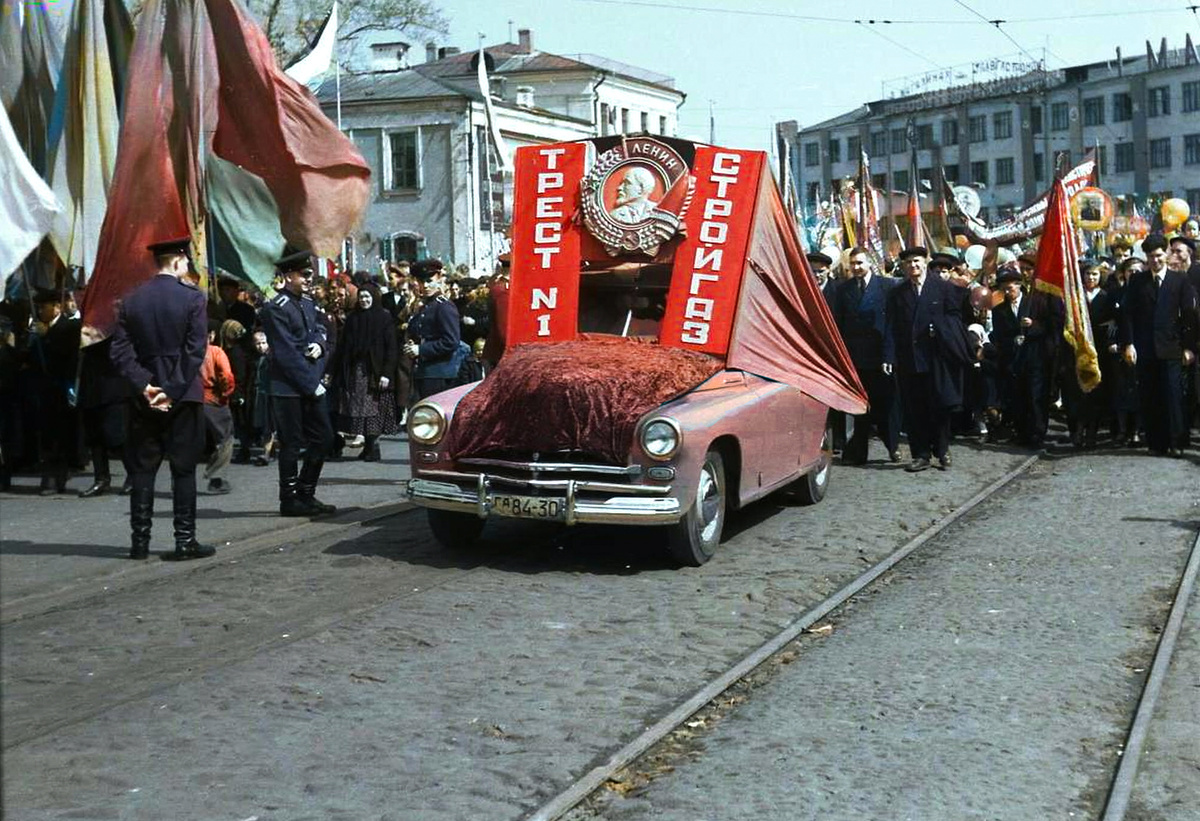 Горький в 1950-е годы. 20 раскрашенных фотографий Нижнего Новгорода 70-летней давности - Моё, Колоризация, Старое фото, Историческое фото, Города России, Фотография, Нижний Новгород, Ока, Река Волга, СССР, 50-е, История города, Детство в СССР, Длиннопост