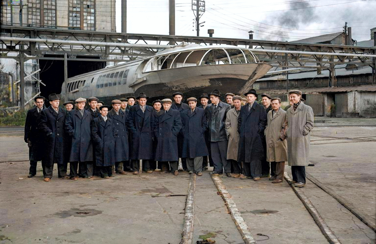 Горький в 1950-е годы. 20 раскрашенных фотографий Нижнего Новгорода 70-летней давности - Моё, Колоризация, Старое фото, Историческое фото, Города России, Фотография, Нижний Новгород, Ока, Река Волга, СССР, 50-е, История города, Детство в СССР, Длиннопост