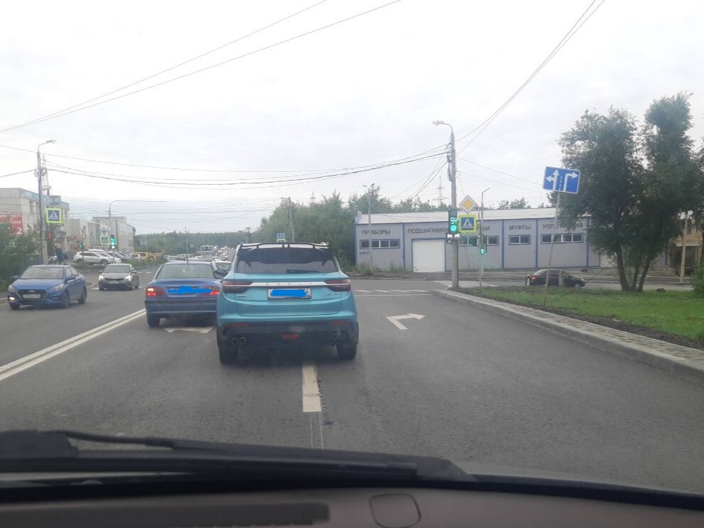 After repairing the road, road workers killed the logic of the intersection with markings - My, Traffic rules, Violation of traffic rules, Chelyabinsk, Road traffic, Road markings, No accident happened, Longpost