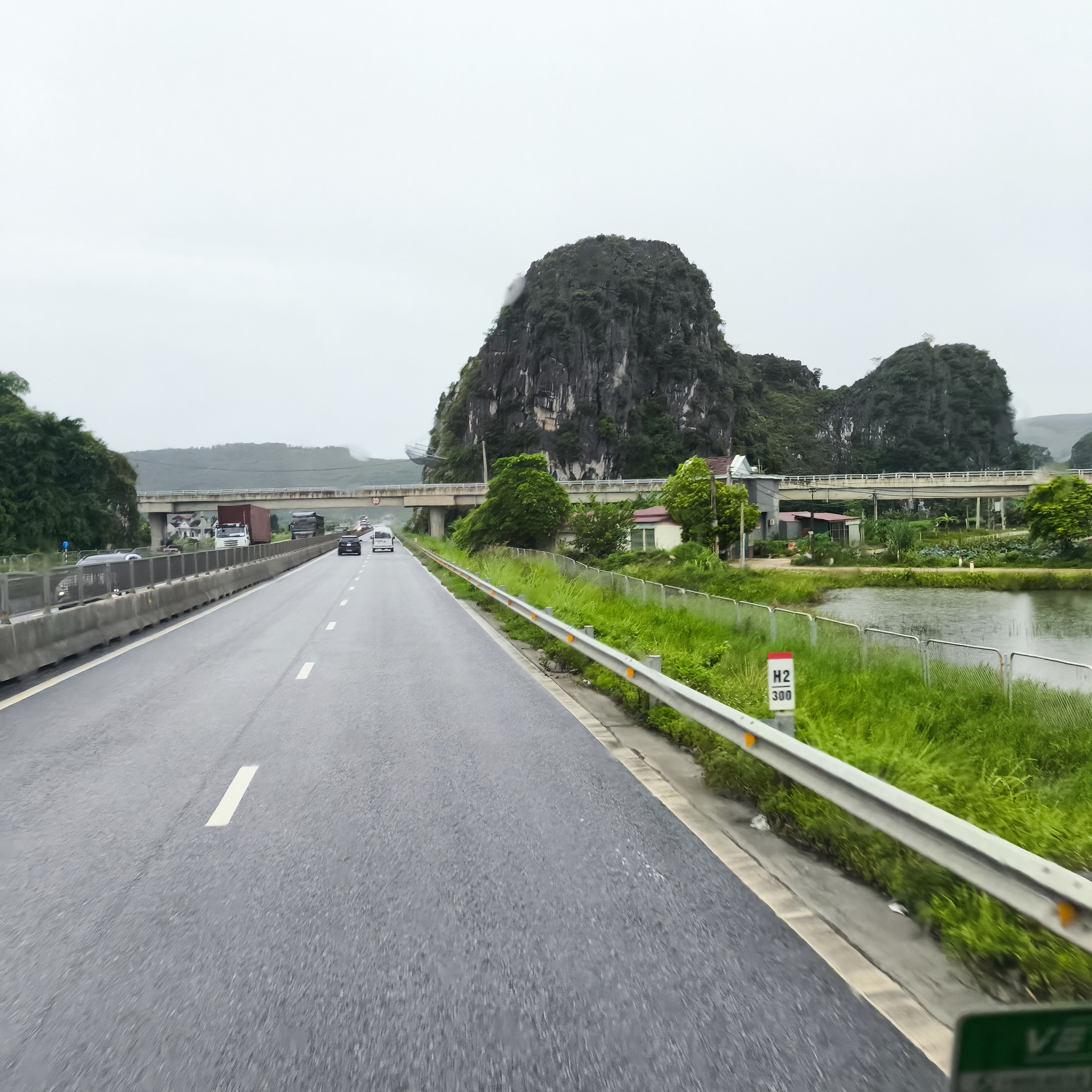 Diary of a trip to Melanesia. Vietnam. Day 40. Here comes the rain - My, Travels, Drive, Camping, Hitch-hiking, Vietnam, Around the world, Informative, People, Video, Longpost