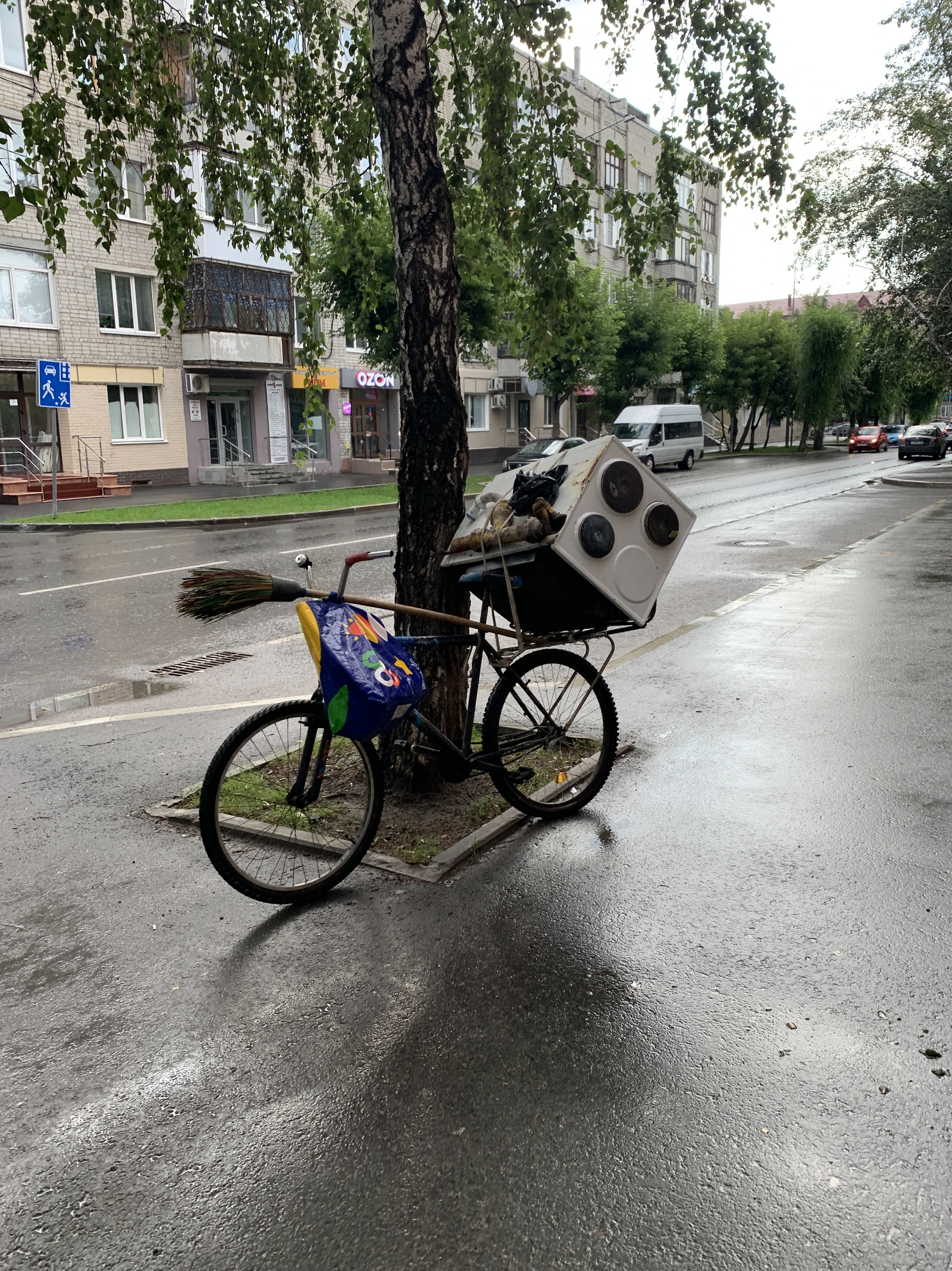 Грузоперевозки.недорого - Моё, Картинка с текстом, Юмор, Картинки, Фотография, Уличная фотография, Велосипед