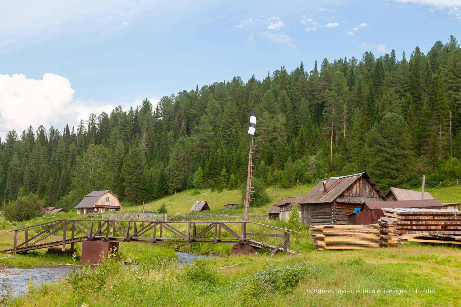 What does the airport look like in the village of Ust-Anzas, where there is not even electricity? - My, Travel across Russia, Travels, Kemerovo region - Kuzbass, The airport, Village, Village, The photo, Longpost, Gornaya Shoria, Mrassu river