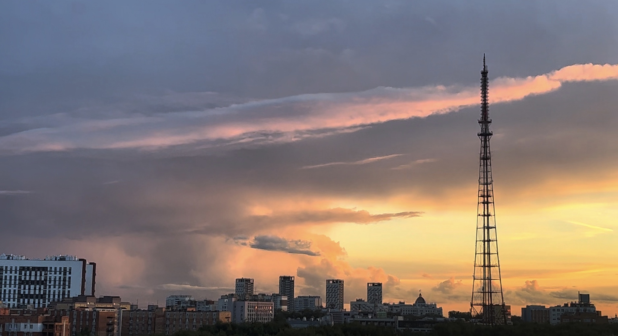 Luxurious sky of Nizhny Novgorod - My, Sky, Clouds, The photo, Mobile photography, Nizhny Novgorod, beauty, Longpost