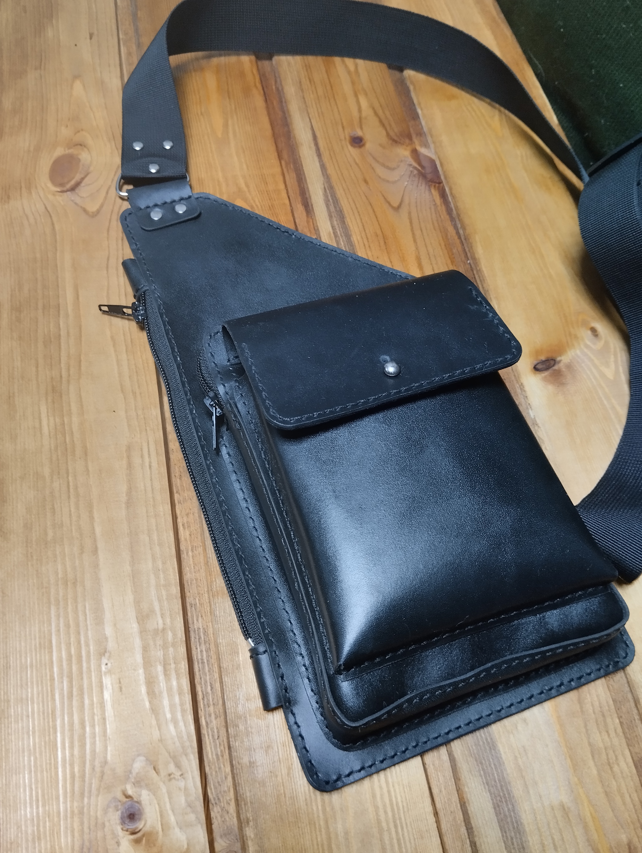 Men's shoulder bag - sling. Leather - My, Leather products, Сумка, Natural leather, Male, Accessories, Sling, Fashion, Longpost, Needlework without process