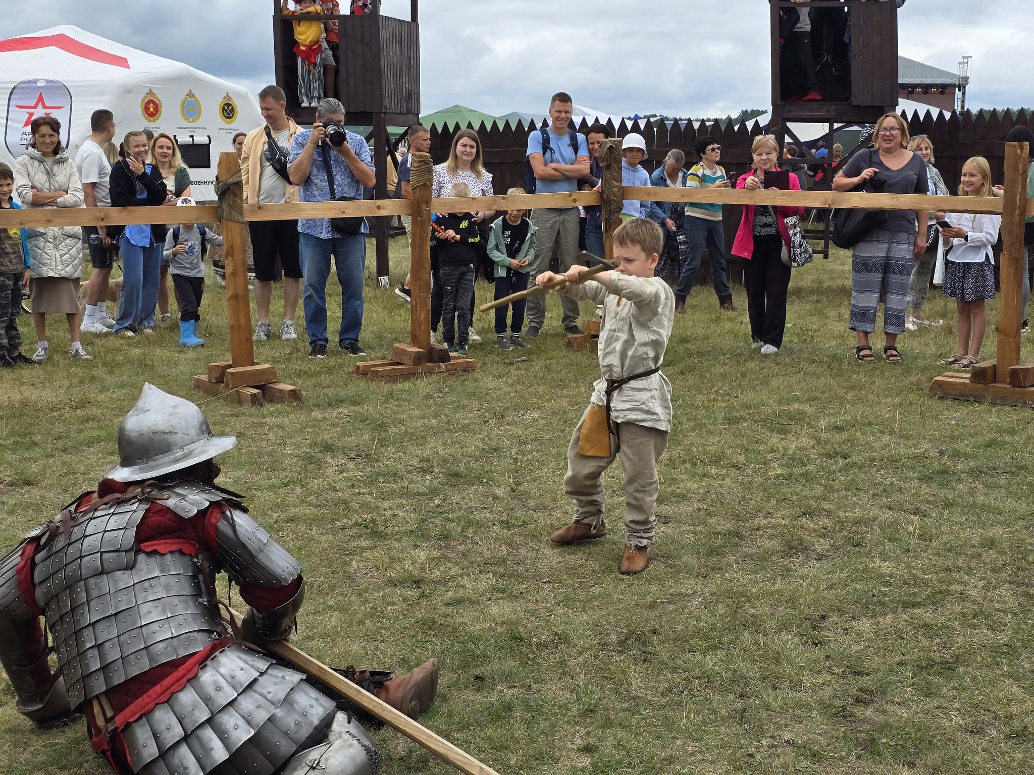 Standing on the eel - My, Standing on the Ugra, Ugra River, Mobile photography, Sword Fighting, Monument, Longpost