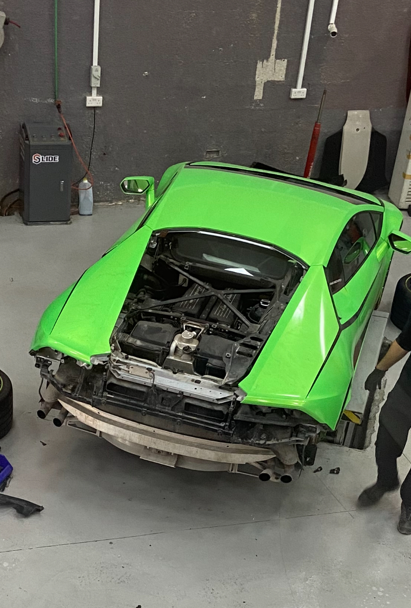 Removing the engine from a Lamborghini Huracan - My, Lamborghini, Lamborghini Huracan, Dubai, Auto, Supercar, Garage, Spare parts, Car service, Engine, Race, Car, Technics, UAE, Sharjah, Autoparsing, Longpost