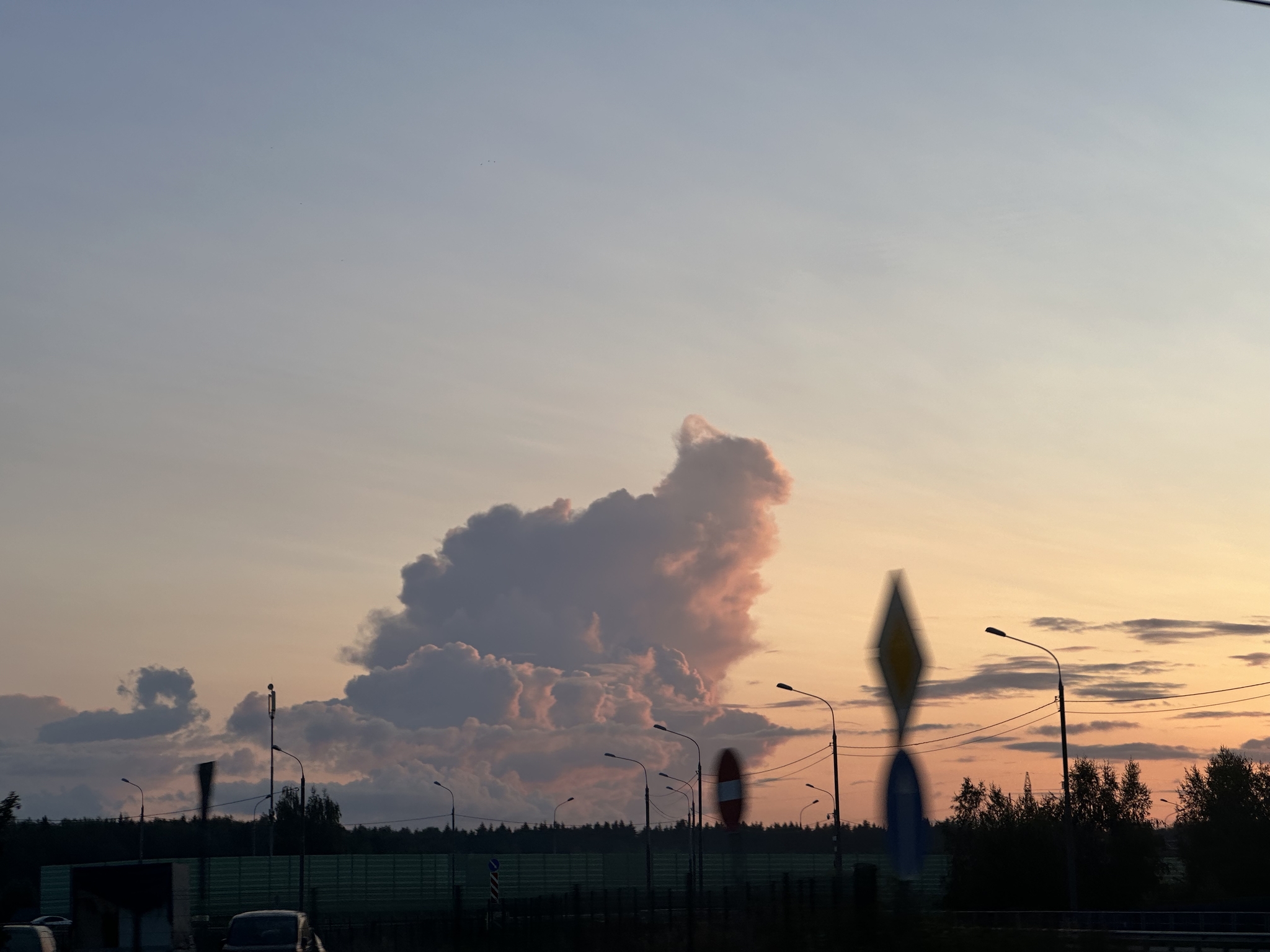 Lunar cat? I met you yesterday on the way to Moscow - My, cat, Pareidolia, Clouds, The photo