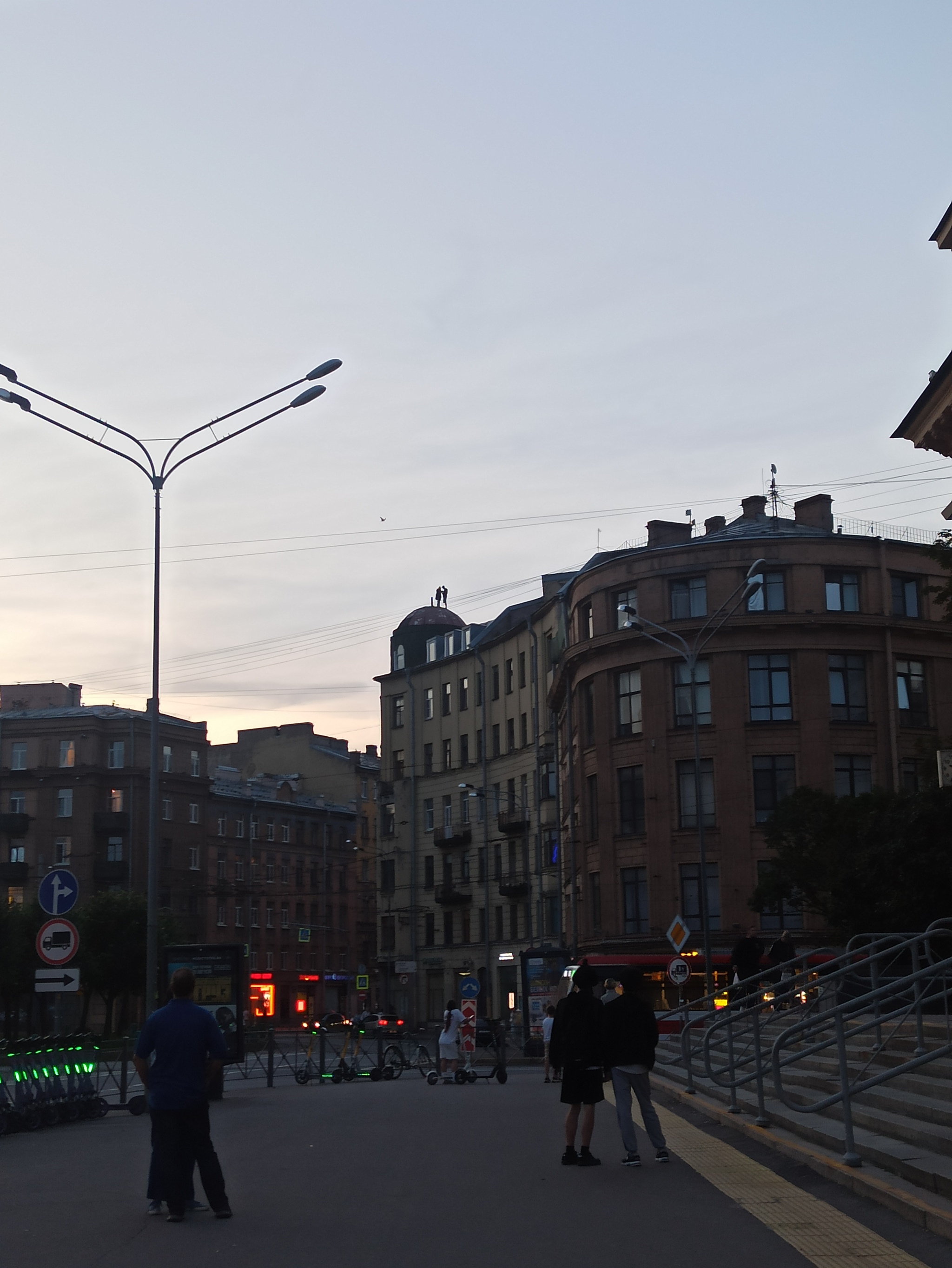 I left the subway... - Without fear, Roof, Saint Petersburg, Longpost