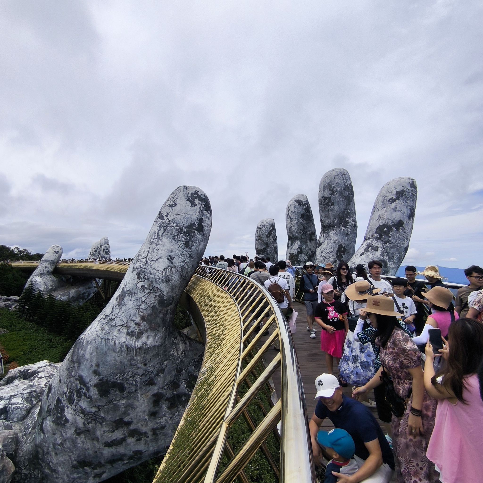 Diary of a trip to Melanesia. Vietnam. Day 42. Hands of God - My, Travels, Drive, Around the world, Vietnam, Danang, Informative, Туристы, Life stories, Video, Longpost, Melanesia