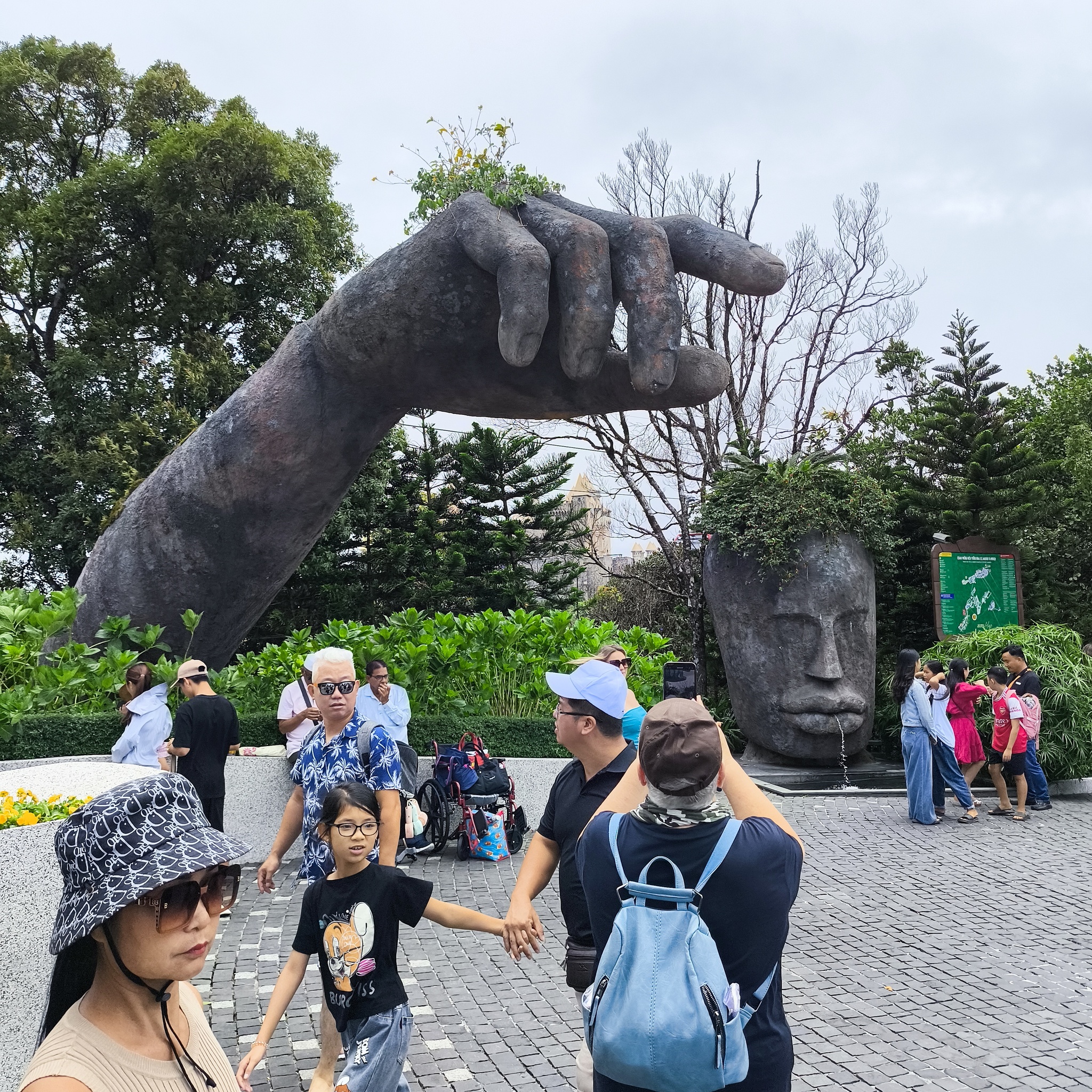 Diary of a trip to Melanesia. Vietnam. Day 42. Hands of God - My, Travels, Drive, Around the world, Vietnam, Danang, Informative, Туристы, Life stories, Video, Longpost, Melanesia