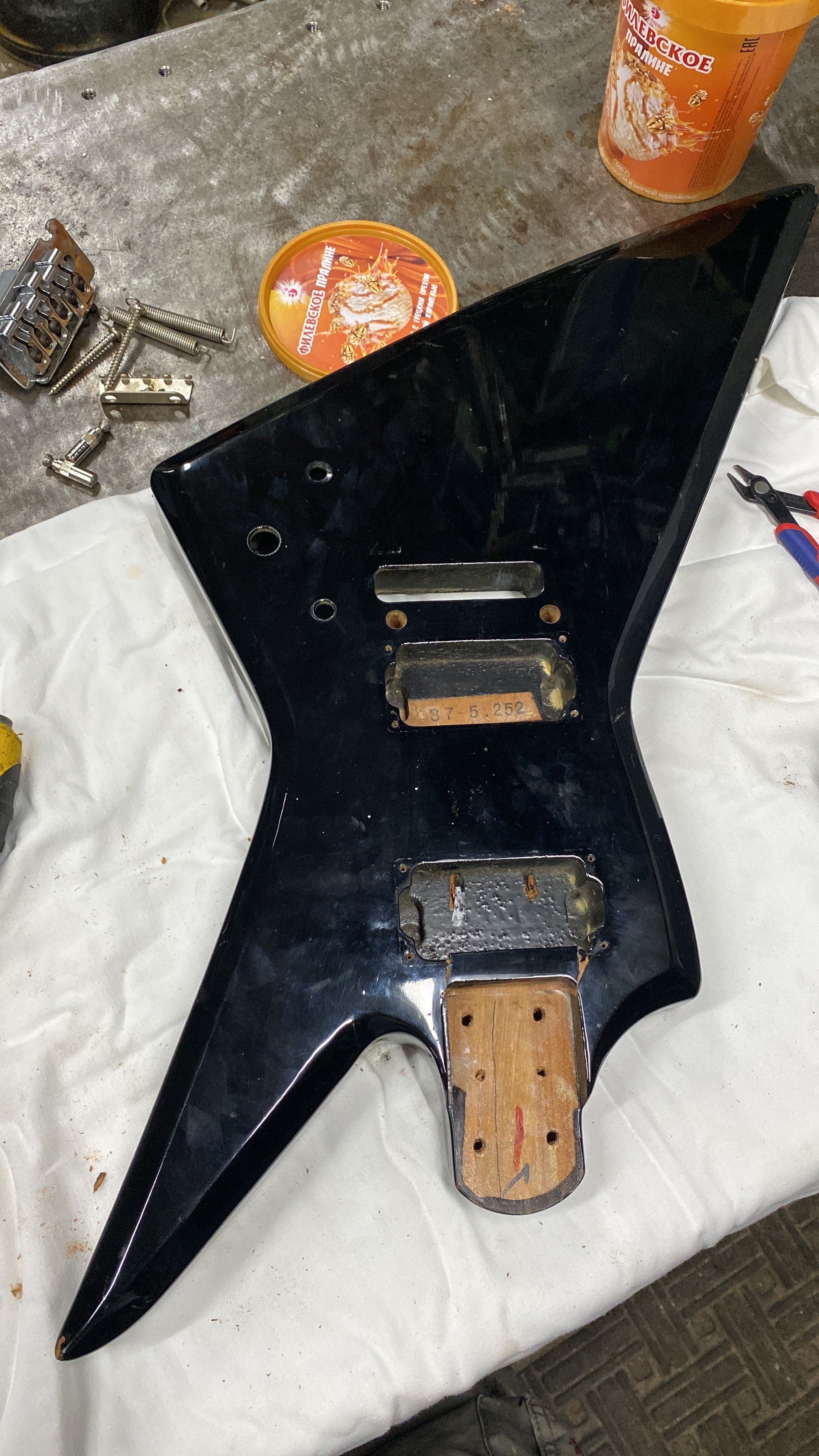 Guitar making. Subtotals - My, Guitar, With your own hands, Painting, Auto repair, Longpost