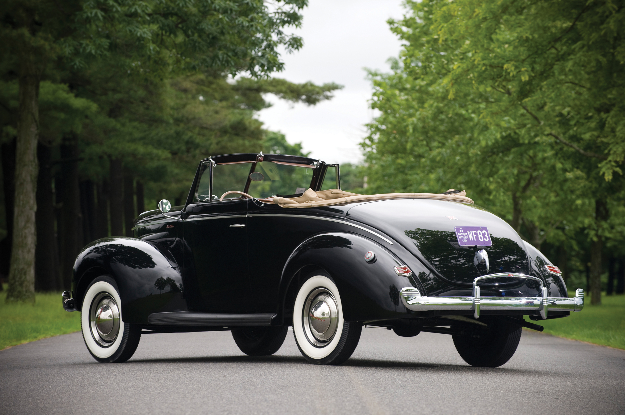 Ford Deluxe Convertible - Retro car, Car history, Ford, 1940