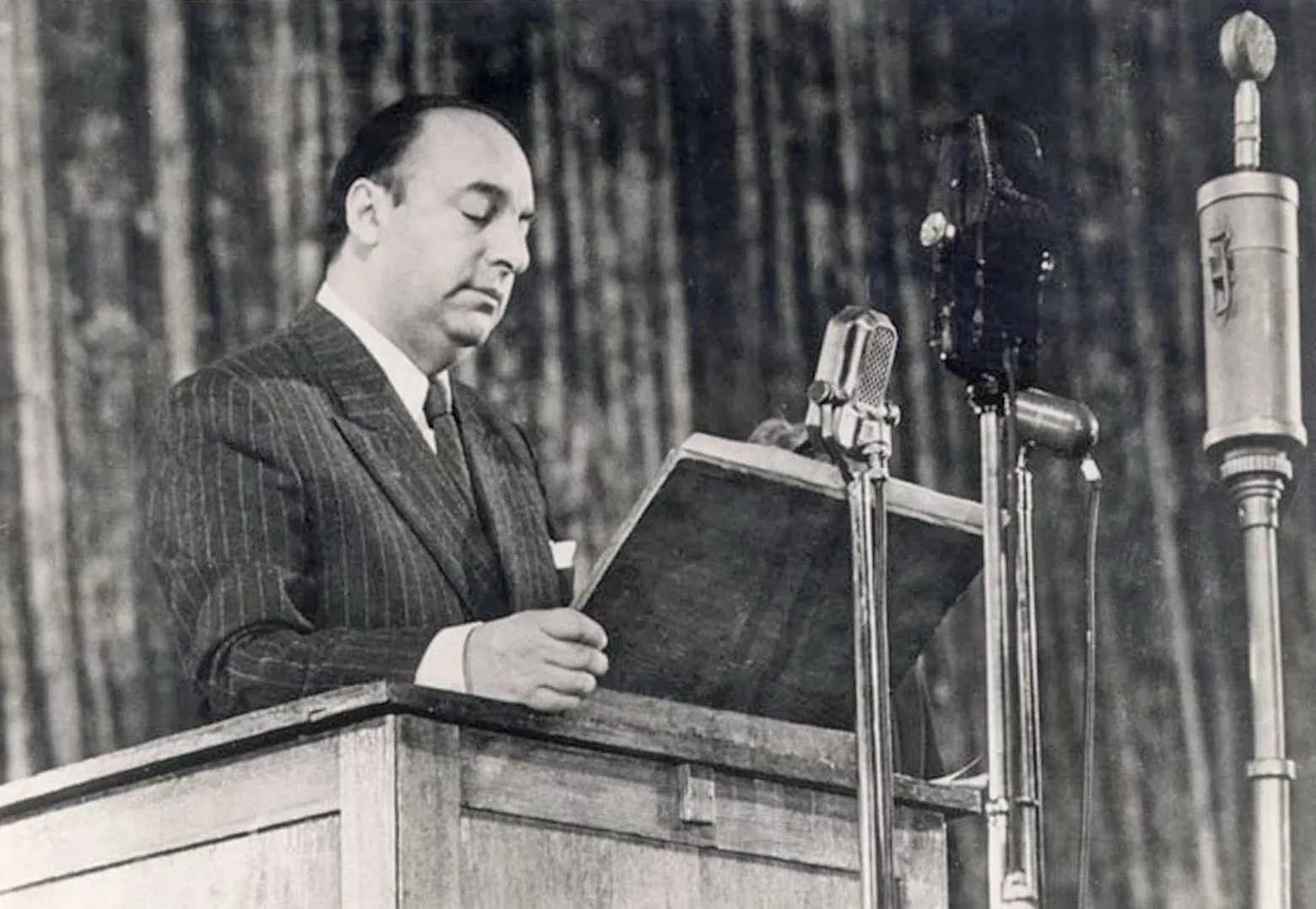 “Away from everyone, I speak to everyone” - on the 120th anniversary of the birth of Pablo Neruda - Pablo Neruda, Поэт, Poetry, Biography, Chile, Books, Poems, Longpost