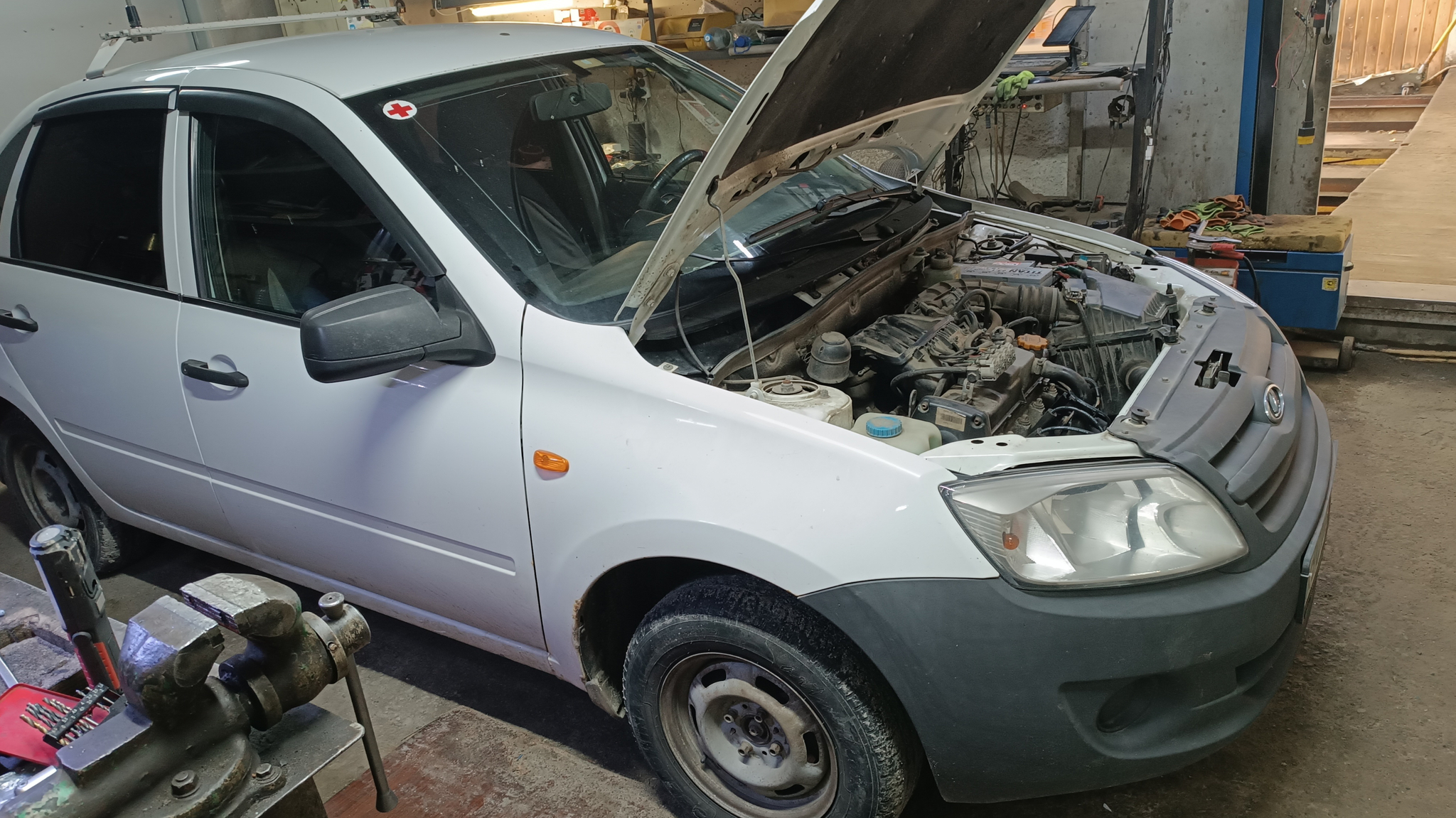 Lada Granta won't start - My, Auto, Car service, Auto repair, Auto electrician, Lada Granta, Ecu, Humor, Longpost