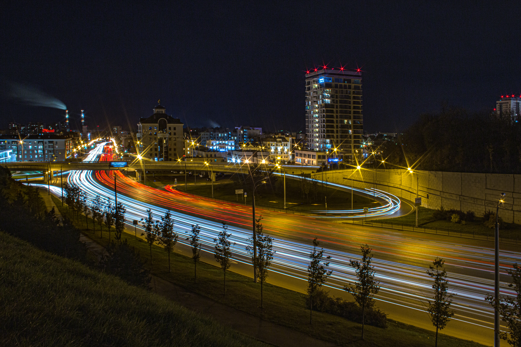 It was - it became - My, Photographer, The photo, Evening, Post #11637635, Beginning photographer, Canon, City walk, Town, Lights, City lights, Kazan, Tatarstan, Track, Car, Longpost