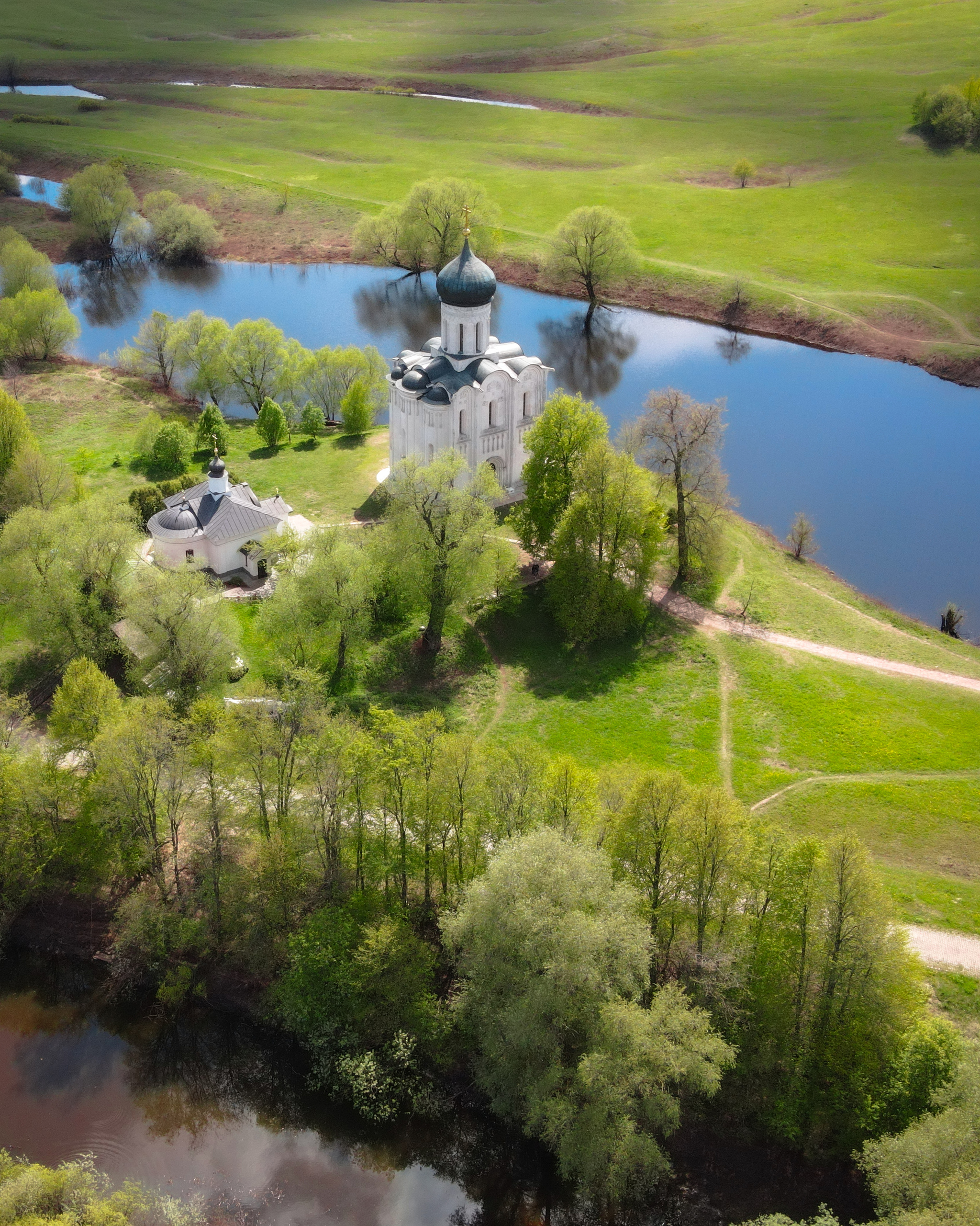 Церковь Покрова-на-Нерли летом - Моё, Аэросъемка, Церковь, Природа, Фотография, Россия, Храм Покрова на Нерли, Красота, Длиннопост