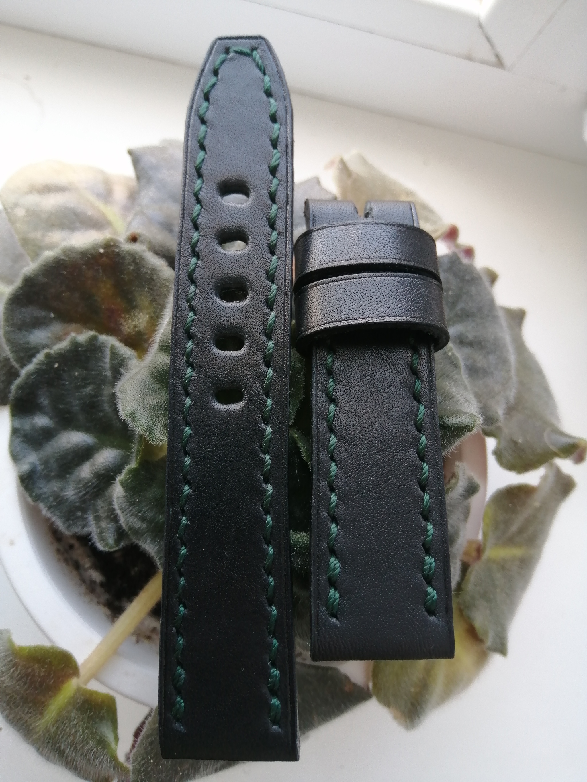 Watch strap, black with green stitching. Strap 22mm - My, Accessories, Needlework without process, Strap, Watch strap, Voronezh, Tambov, Hand seam, With your own hands, Longpost