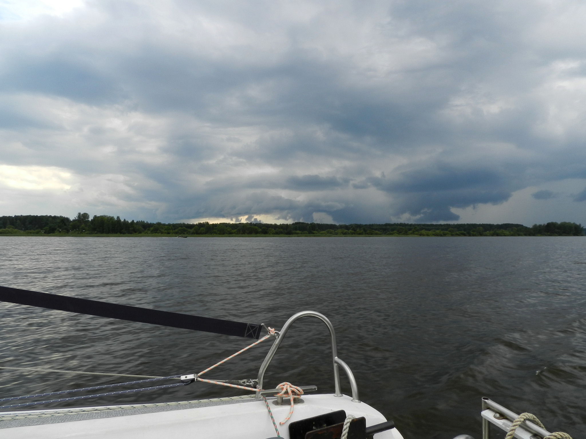 Yacht - 2024. A little trip. Part 6 - My, Yacht, Rybinsk Reservoir, Mologa, Camping, Sail, Hike, Travels, Video, Vertical video, Longpost, Nature, G Vesyegonsk, River, Island, Shower