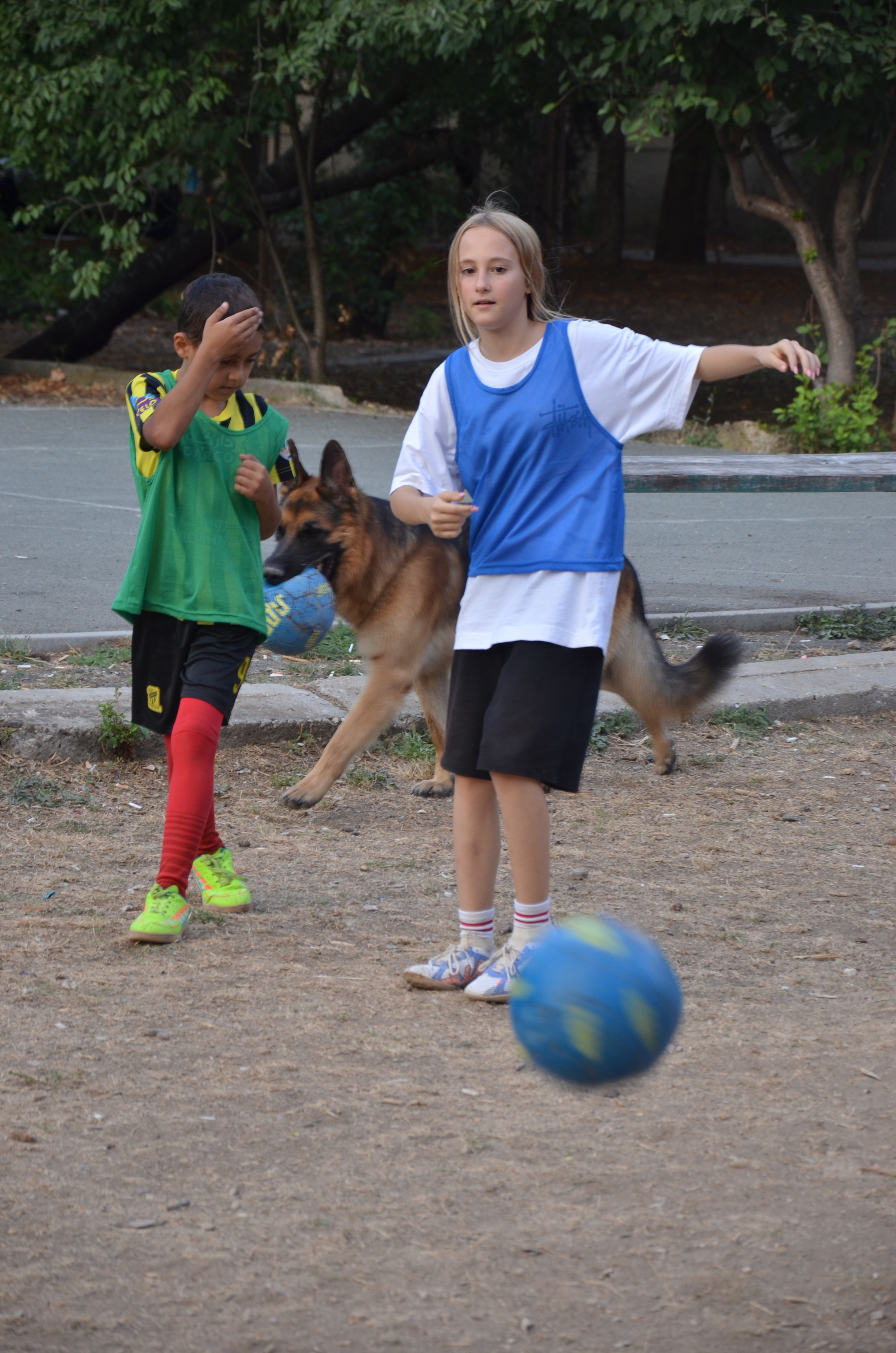 True story. Field - My, Courtyard, Football, Mini football, Yard football, Children, Parents and children, Positive, German Shepherd, Video, Longpost