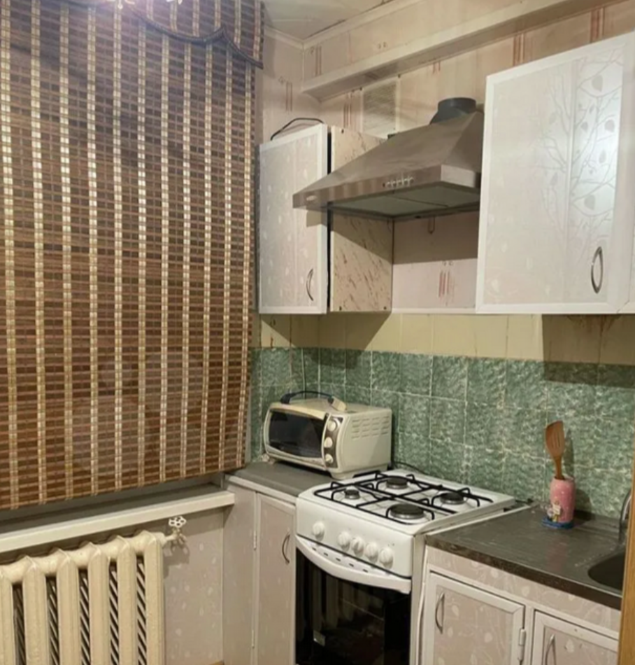 This apartment in a Russian city costs only 100,000 rubles. I’ll tell you what and where you will get for this money. Option? - My, Russia, A life, Apartment, Lodging, Longpost