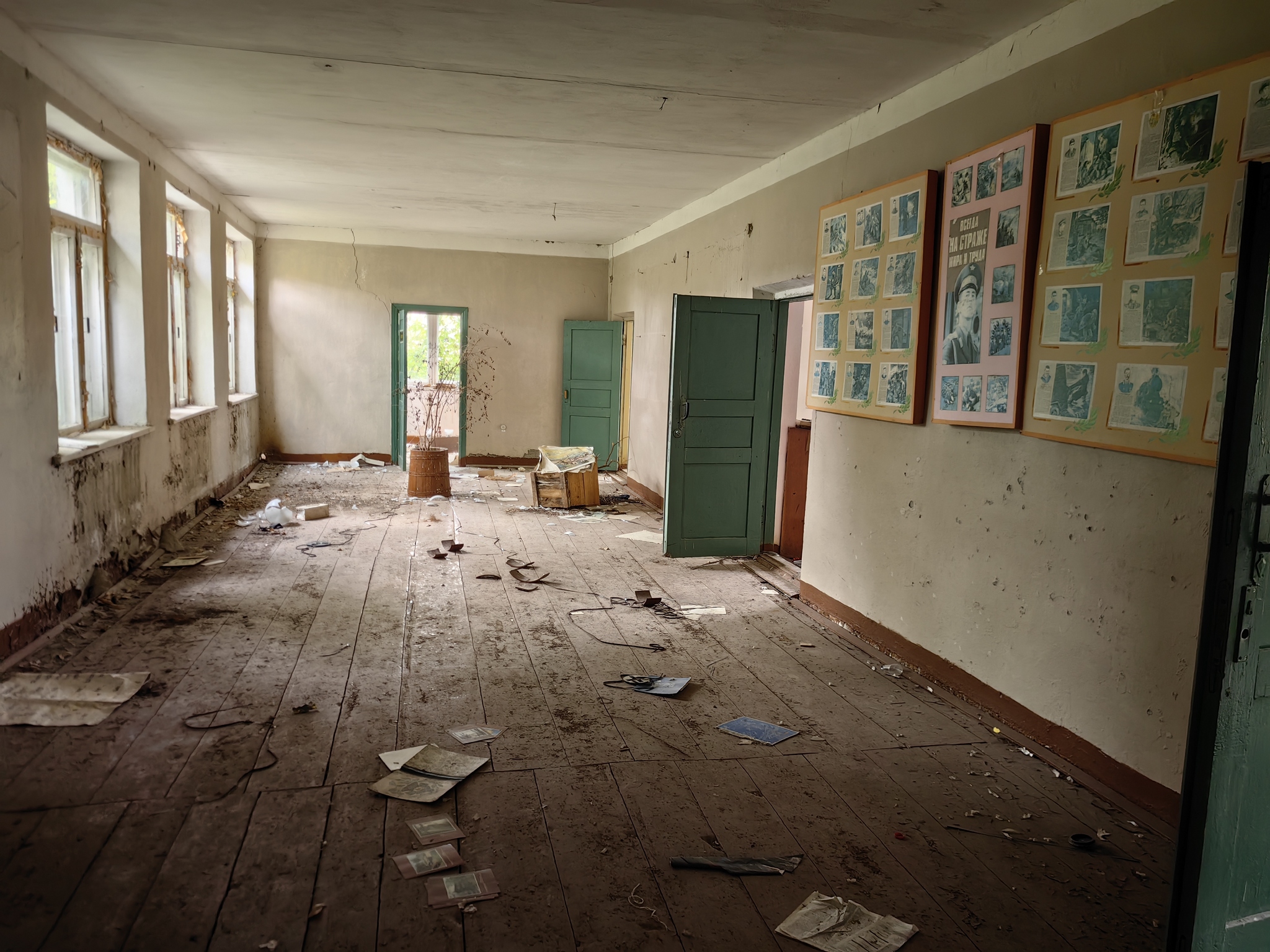 I accidentally ended up in an abandoned school - and strange things began to happen there. - My, School, Abandoned, Video, Longpost, The photo