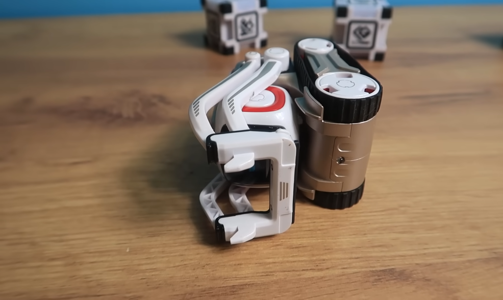 Anki Cozmo robot review: Artificial intelligence in your hands - My, Emotions, Chinese goods, AliExpress, Products, Toys, Games, Robot, Purchase, Longpost