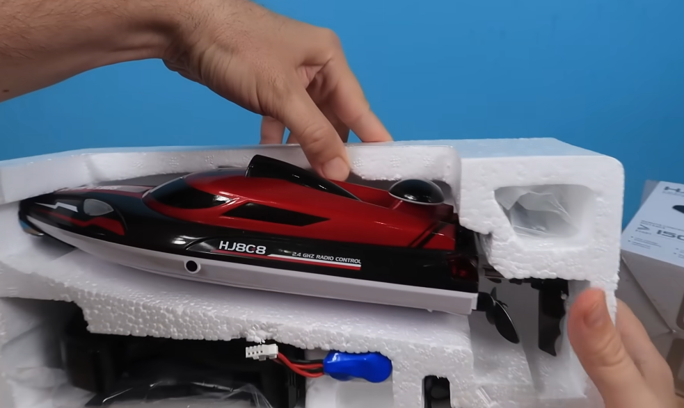 Inexpensive speedboat HJ 808 from AliExpress: Test drive and underwater adventures - My, Chinese goods, AliExpress, Products, Toys, Boat, Radio controlled models, Longpost