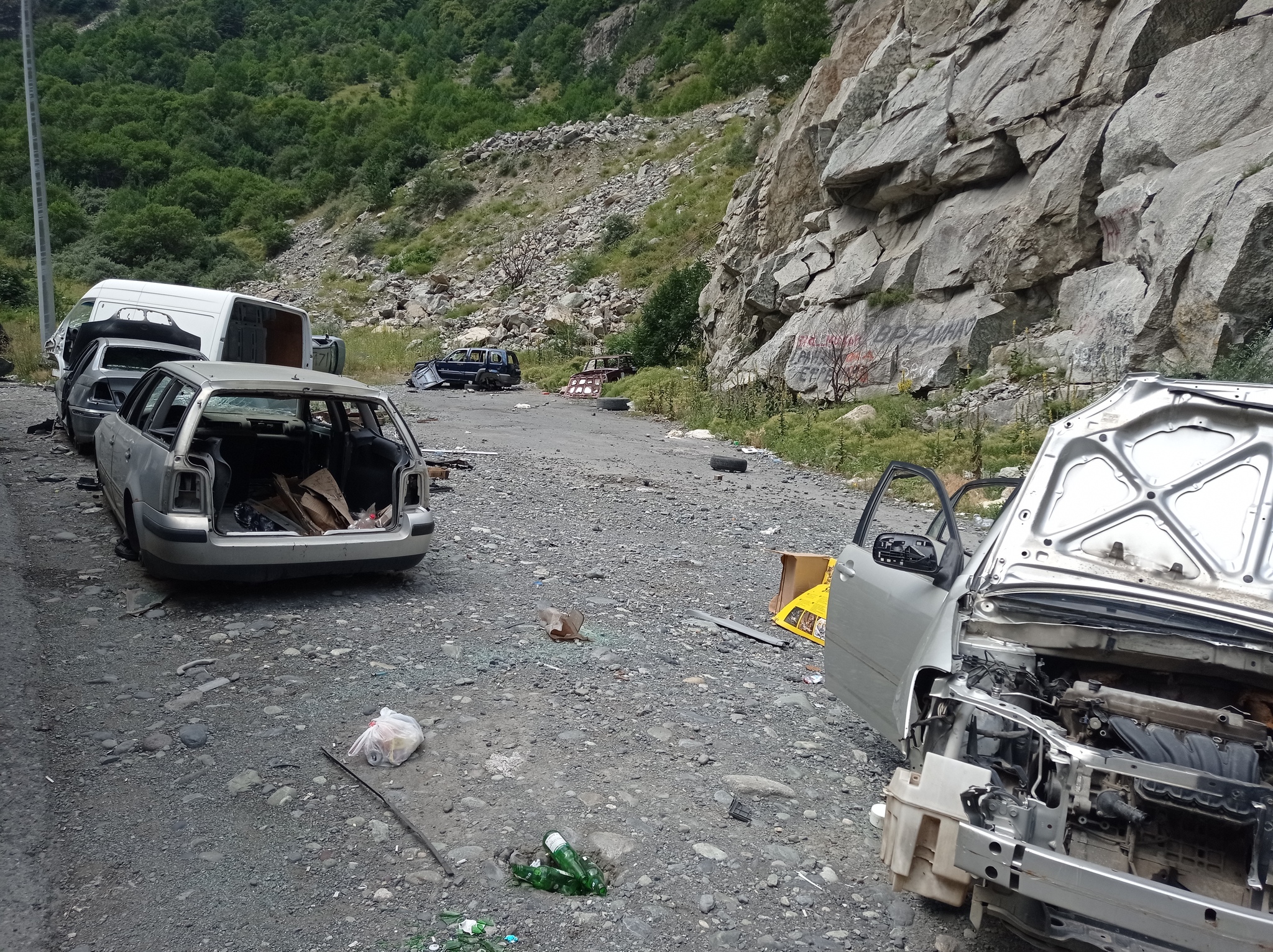 Reply to the post “Black belt in climbing the upper Lars” - My, The border, A bike, Traffic jams, Georgia, Summer, Mat, Longpost, Reply to post, Text