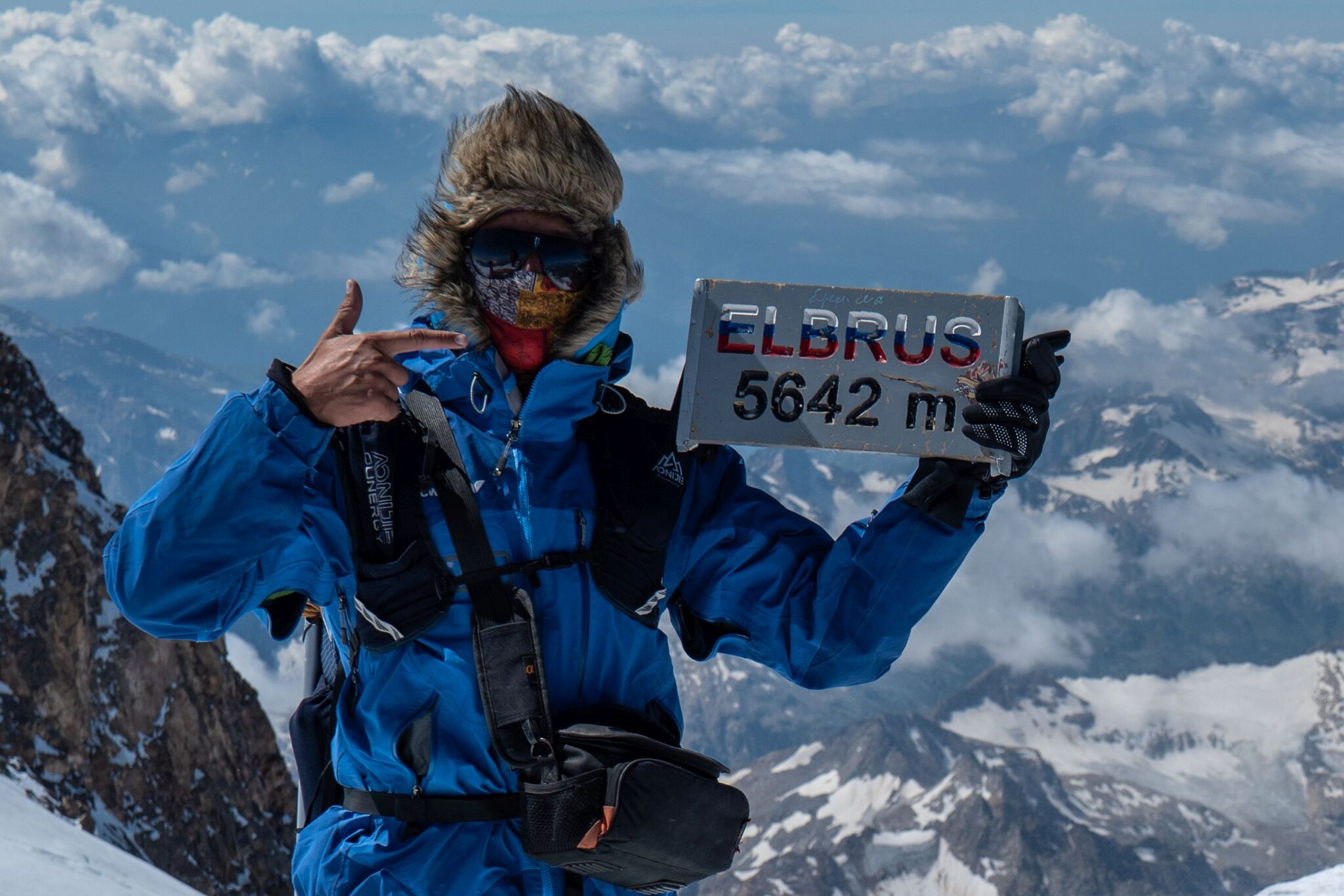 Day of accidental ascent to Elbrus, August 4, 2024 - My, Mountain tourism, Tourism, Hike, Camping, The photo, Elbrus, The mountains, The rocks, Travels, Caucasus, Climbing, Video, Longpost