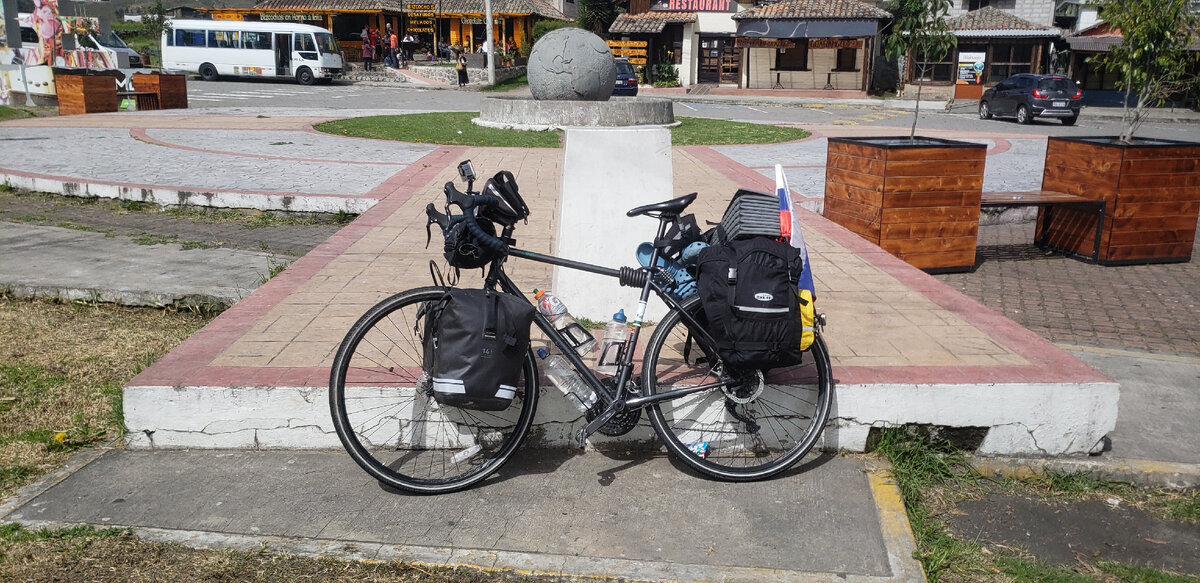 Solo cycling expedition across South America. Part 2 Ecuador. Chapter 41. Equator. Quito - My, Bike trip, Travels, A bike, Cyclist, Solo travel, Bike ride, South America, Ecuador, Quito, Road, The mountains, Andes, Longpost