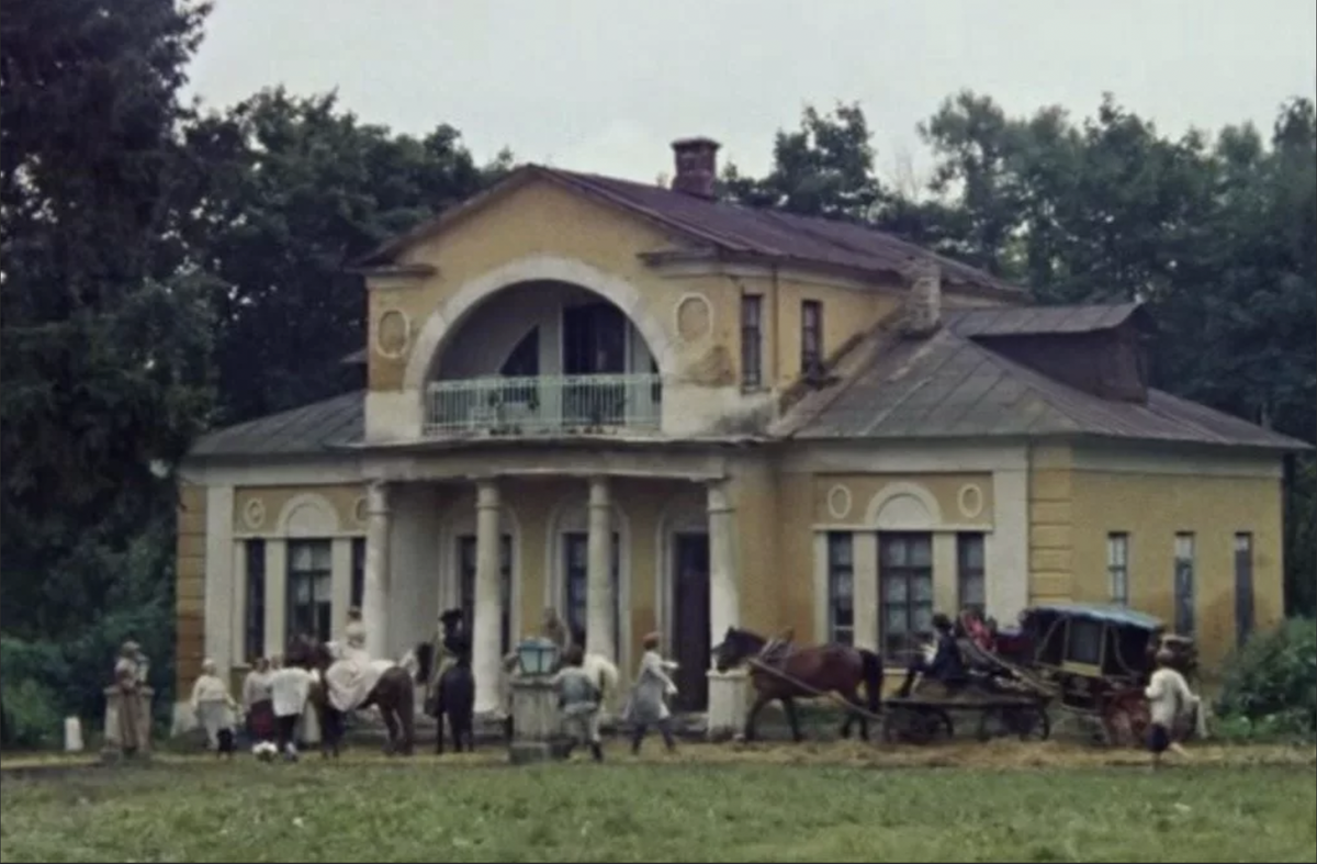 Three steps from the house - estate 2 - My, Moto, Abandoned, 3stephouse, Manor, Moscow region, Weekend travel, sights, Video, Youtube, Longpost, Honda F6B, Vertical video