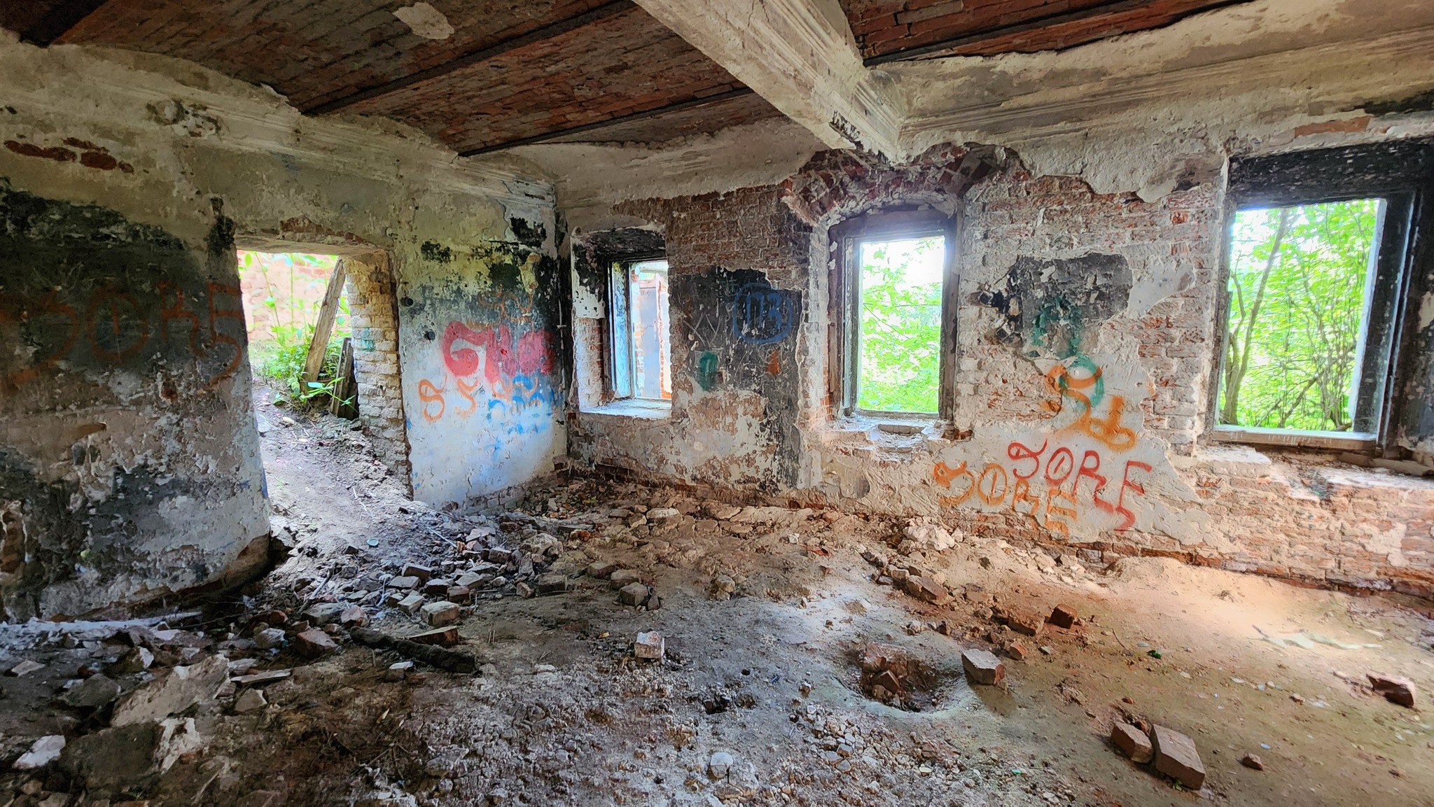 Three steps from the house - estate 2 - My, Moto, Abandoned, 3stephouse, Manor, Moscow region, Weekend travel, sights, Video, Youtube, Longpost, Honda F6B, Vertical video