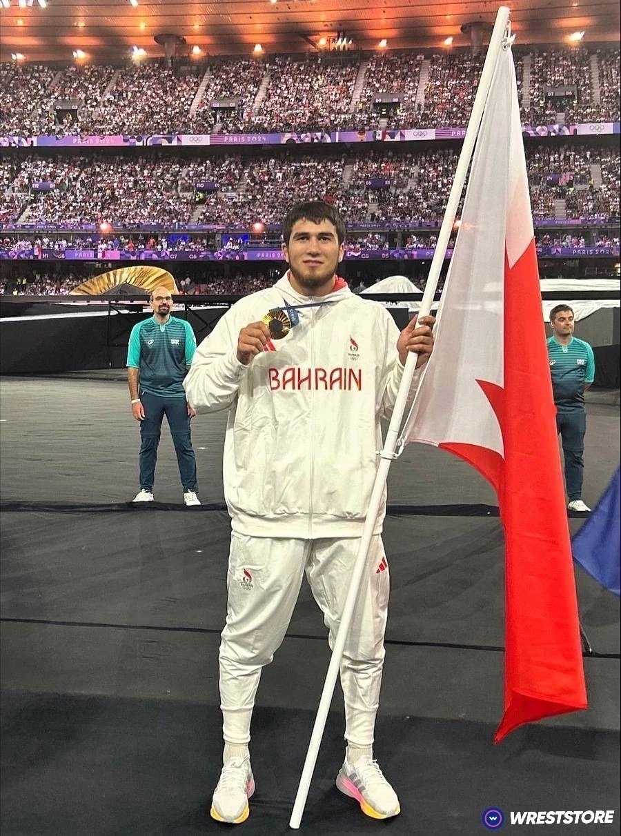 Akhmed Tazhudinov, originally from Dagestan, who brought Bahrain one of the two gold medals at the Paris Olympics, became the country’s standard-bearer at the closing of the Olympic Games - Olympic Games, The photo, Sport, Fight, Athletes