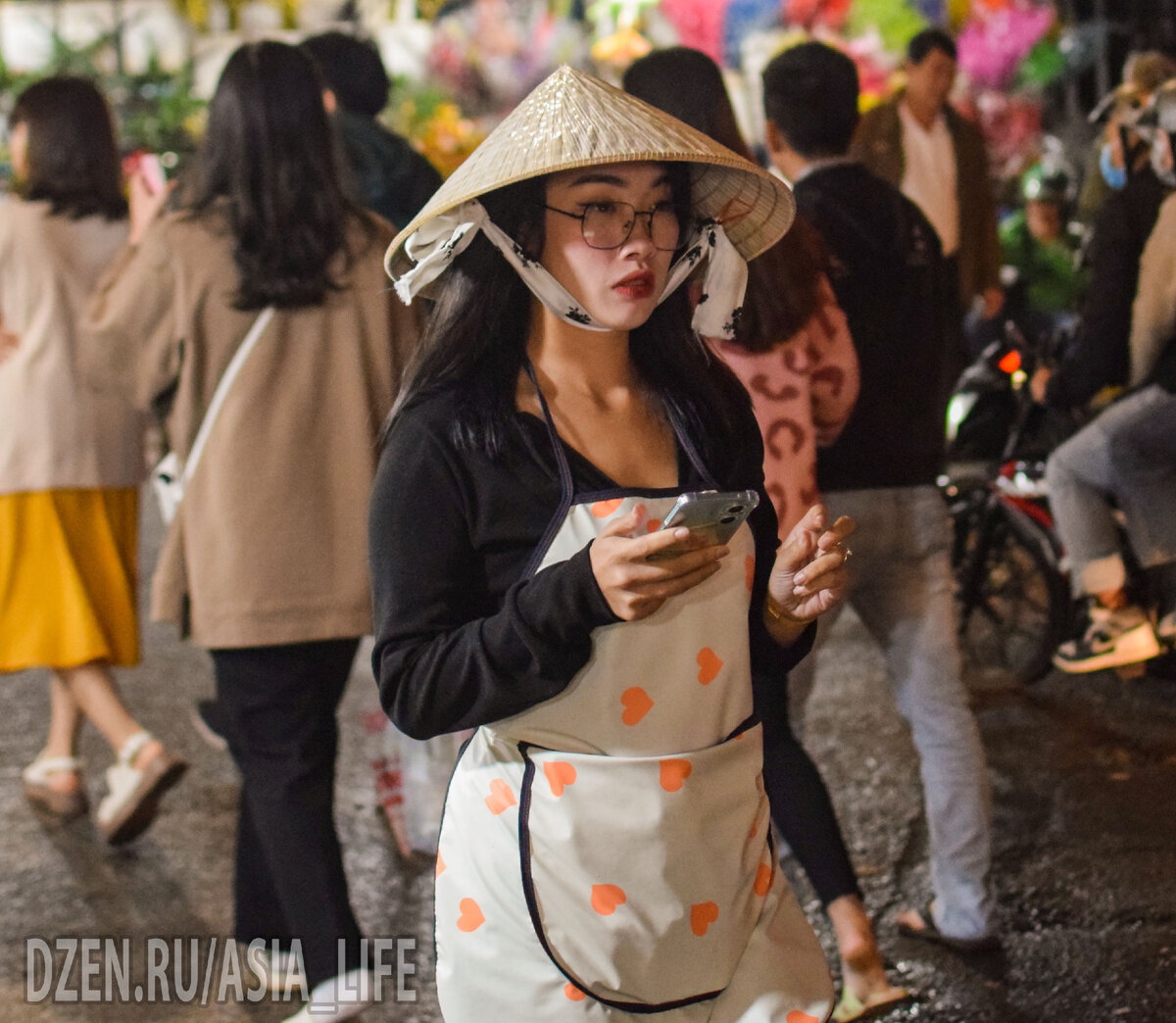 Vietnam in faces. What flip flops look like in everyday life - My, Vietnam, Vietnamese, Living abroad, Flip flops, Asian, Asians, Asia, Southeast Asia, Beginning photographer, Video, Youtube, Longpost