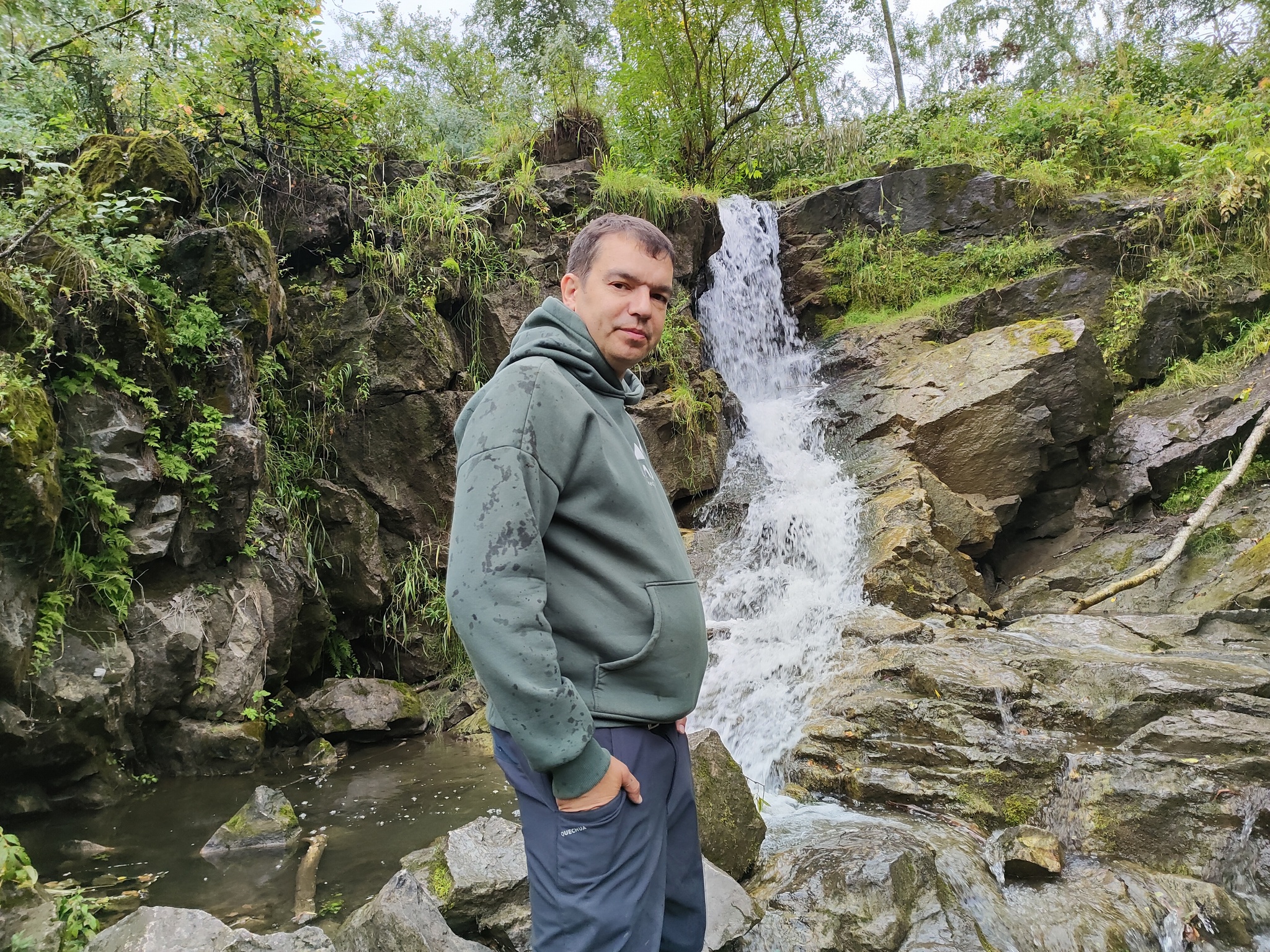 Водопады, длинная выдержка и немного цветкорра - Туризм, Свет, Поездка, Мобильная фотография, Фотография, Путешествия, Отдых на природе, Длинная выдержка, Россия, Цветокоррекция, Автопутешествие, Водопад, Новосибирск, Новосибирская область, Путешествие по России, Скалы, Длиннопост