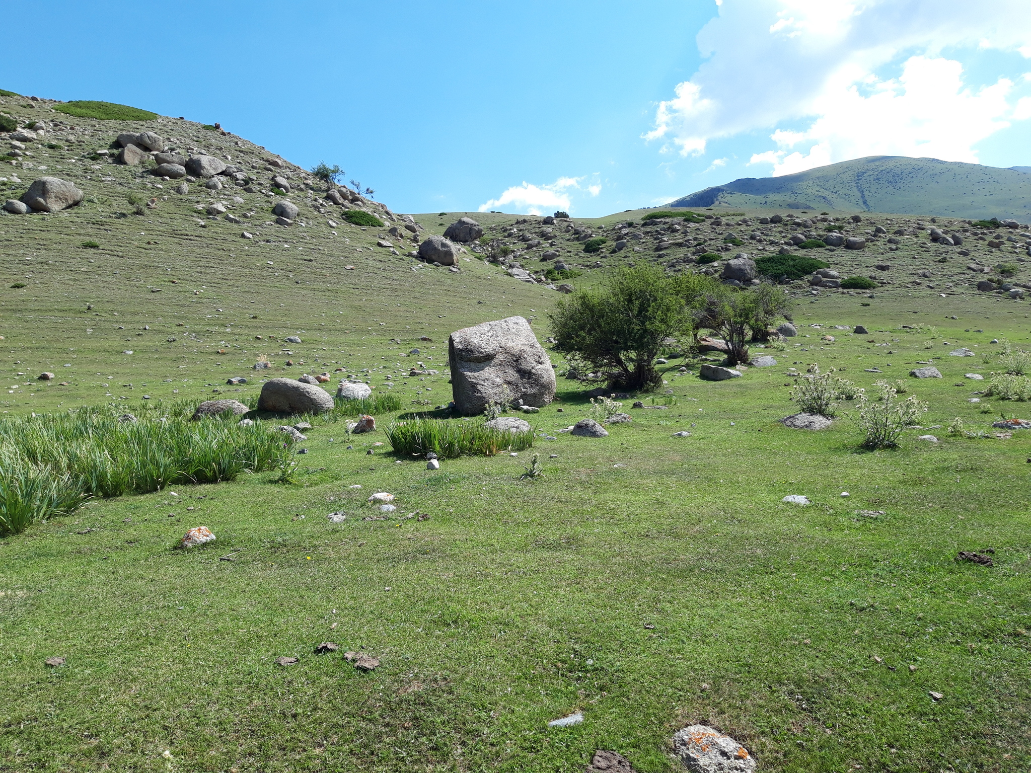 Mountain roads of Kyrgyzstan - Kyrgyzstan, middle Asia, Travels, The mountains, Road, Nature, Relaxation, People, The photo, Video, Longpost