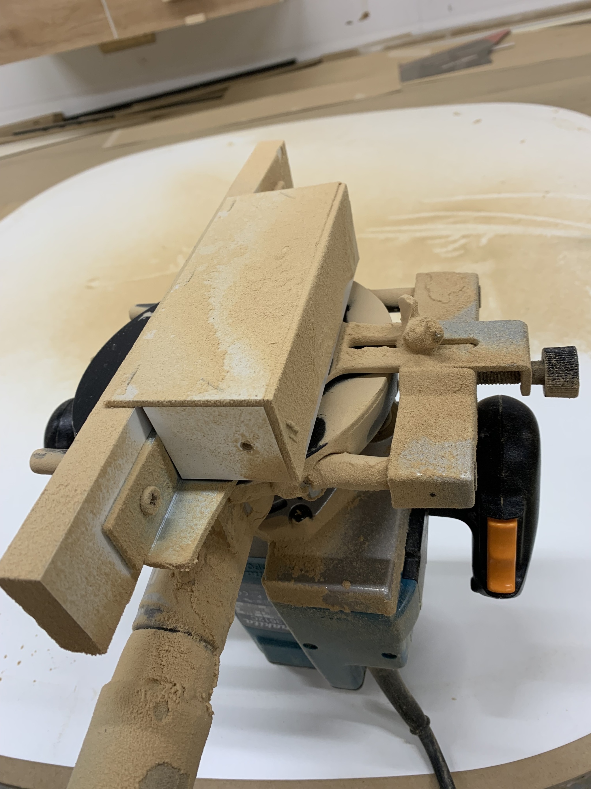 Attachment for a large router with a dust collector and connection to a vacuum cleaner - My, Carpenter, Workshop, Life hack, Is free, Needlework with process, Mat, Longpost