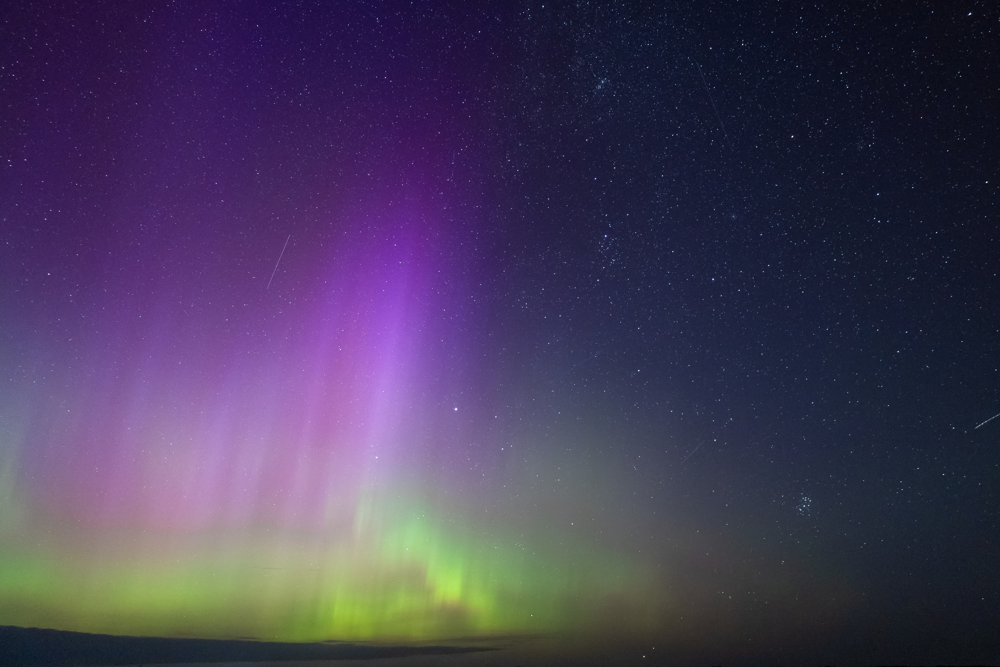 Colors spilled across the sky - My, Night, Nature, The photo, Canon, Astrophoto, Night shooting, Polar Lights, Geomagnetic storm, Perseids, Omsk, Russia, The nature of Russia, Abnormal weather, Beautiful view, beauty, Meteorite, Stars, Starry sky, Milky Way, Astronomy