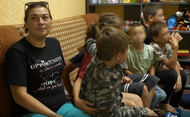 A Kuryan woman single-handedly rescued nine children from under fire in the Sudzhansky district - Politics, news, Special operation, APU, Invasion, Kursk region, The large family, Evacuation, Suja, Negative, Longpost