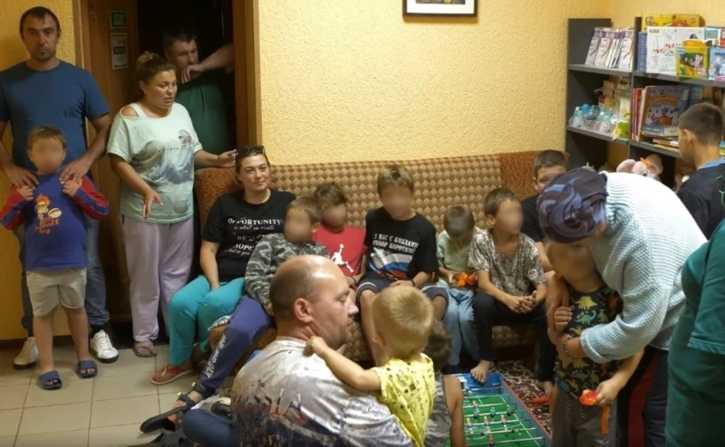 A Kuryan woman single-handedly rescued nine children from under fire in the Sudzhansky district - Politics, news, Special operation, APU, Invasion, Kursk region, The large family, Evacuation, Suja, Negative, Longpost