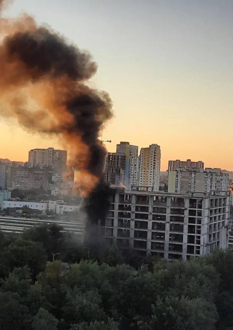 В Одессе удар нанесён по месту размещения военной техники, также нанесены удары по объектам противника в Полтавской и Харьковской областях - Политика, Новости, Спецоперация, Военное Обозрение, Вооруженные силы, Вкс, Удар, Одесская область, Полтава, Харьковская область, Уничтожение, Военная техника, Мост, Негатив, Длиннопост