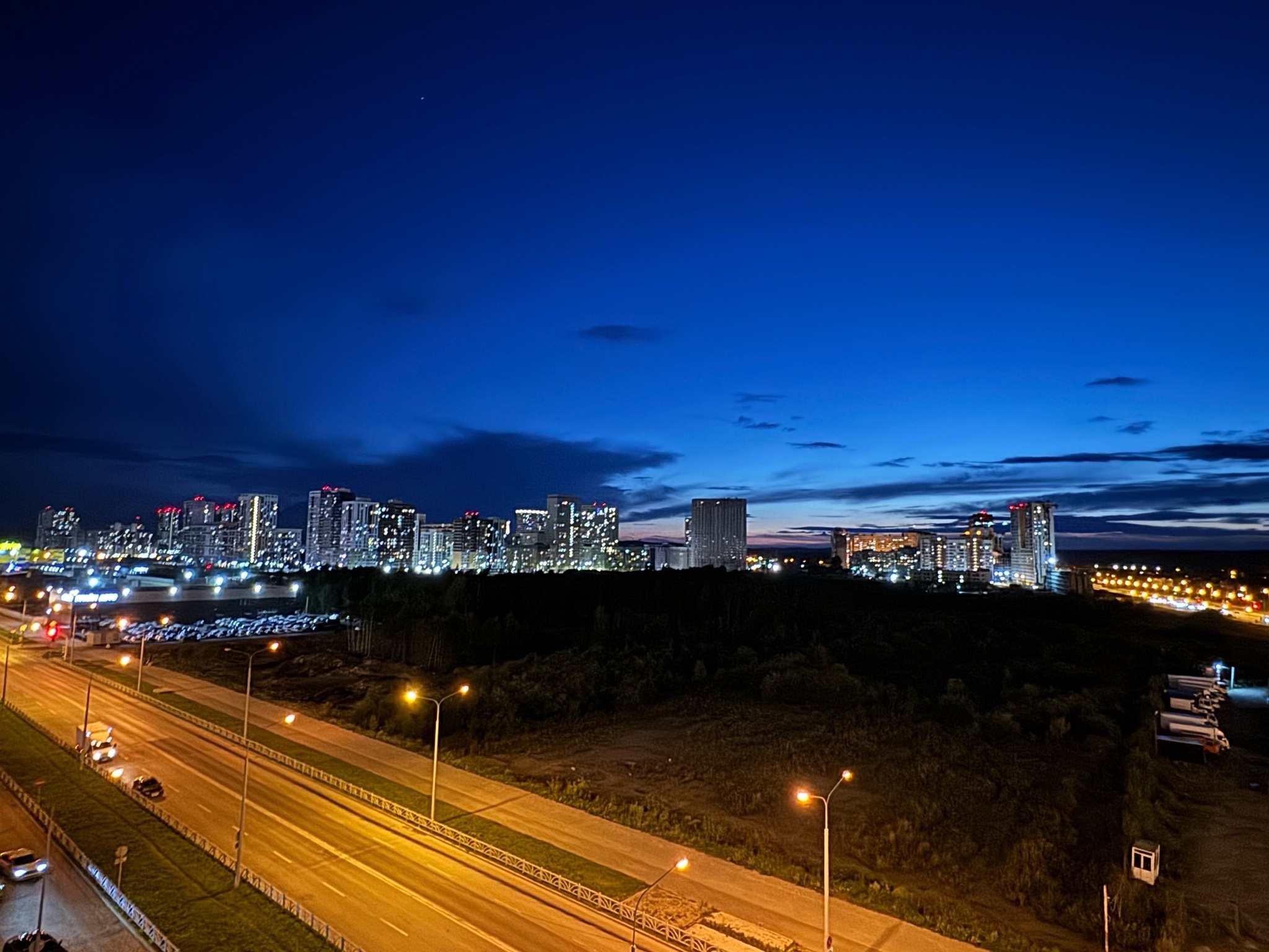 The clouds seem to hint that it's time to go fishing - My, A fish, Clouds, Yekaterinburg, Night city, The photo