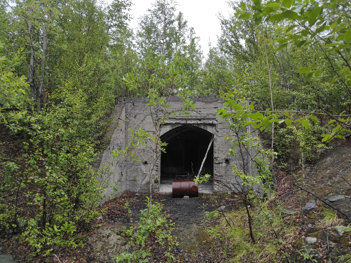 A two-story bunker in the middle of a forest in northern Russia. Unfinished USSR era - Bunker, Military, Made in USSR, Abandoned, Yandex Zen, Yandex Zen (link), Longpost