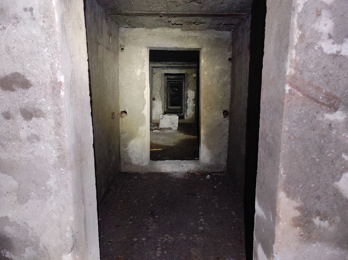 A two-story bunker in the middle of a forest in northern Russia. Unfinished USSR era - Bunker, Military, Made in USSR, Abandoned, Yandex Zen, Yandex Zen (link), Longpost