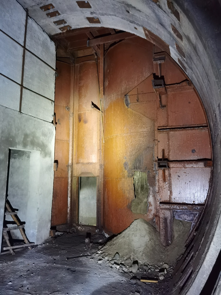 A two-story bunker in the middle of a forest in northern Russia. Unfinished USSR era - Bunker, Military, Made in USSR, Abandoned, Yandex Zen, Yandex Zen (link), Longpost