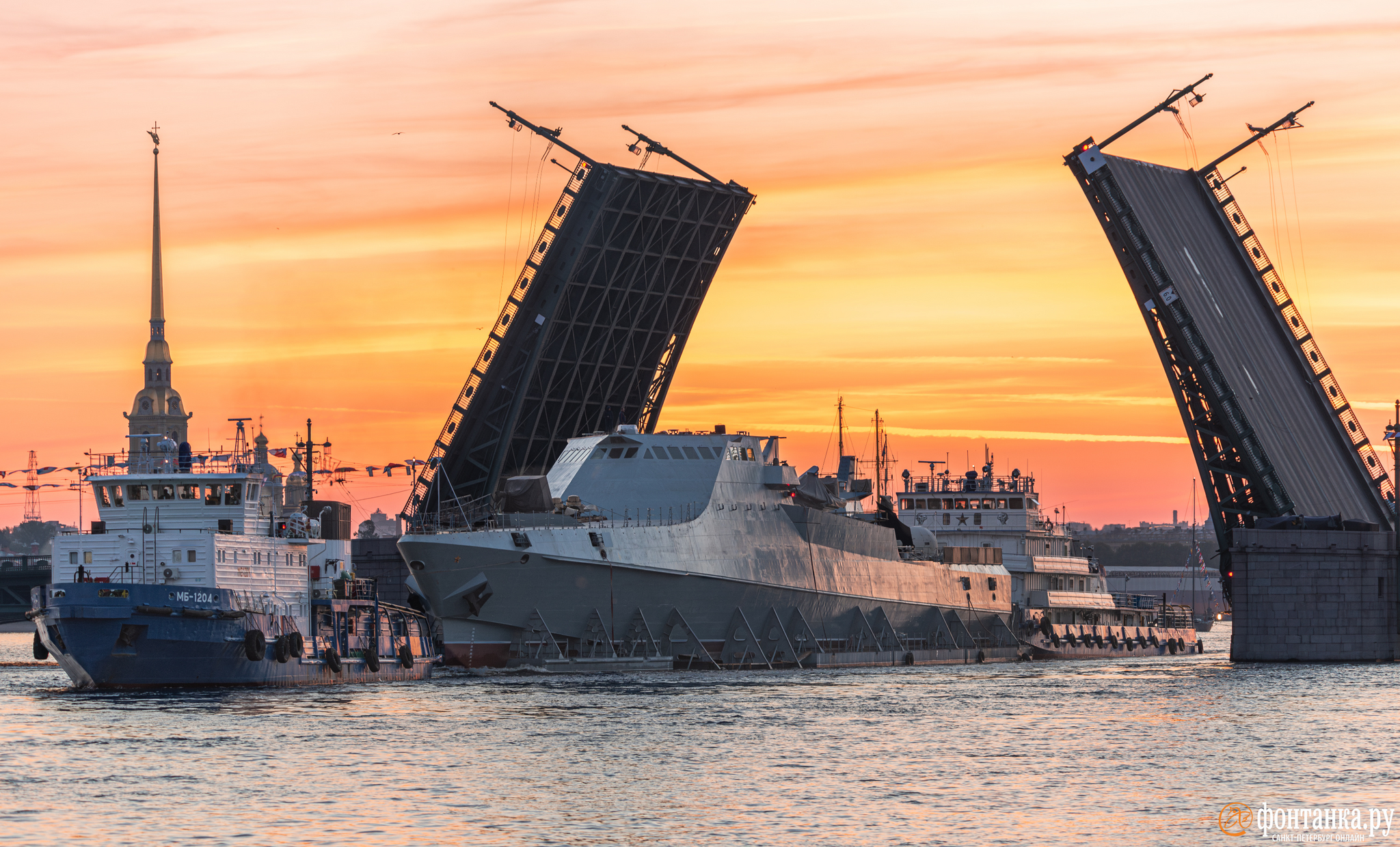 Beautiful. Corvette Victor the Great arrived for completion in St. Petersburg having covered more than 1 thousand km - news, Russia, Navy, Saint Petersburg, Tatarstan, Zelenodolsk, Corvette, The photo, Black Sea Fleet, Politics, Longpost