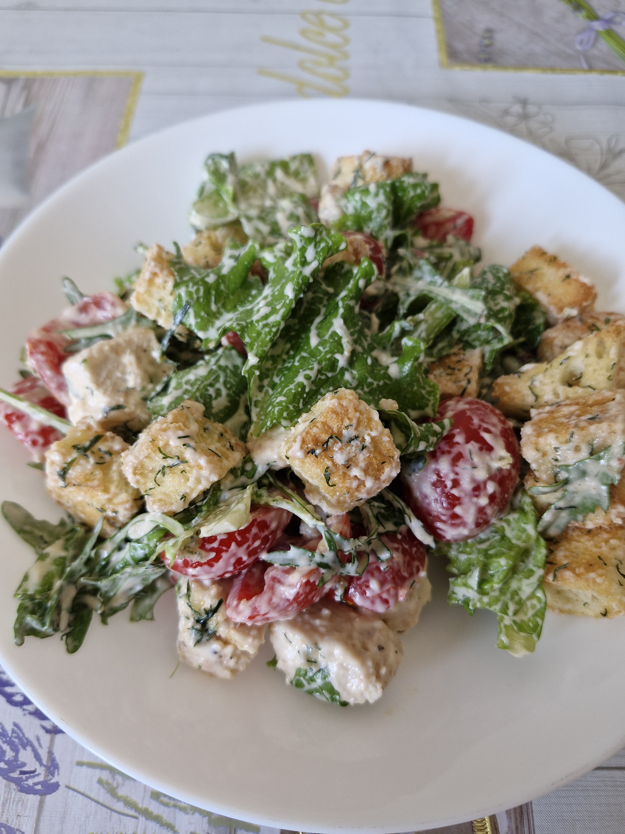 Caesar salad or how to spend a couple of hours on a salad) - My, Men's cooking, Recipe, Salad, Crackers, Hen, Cherry tomatoes, Cheese, Caesar, Longpost