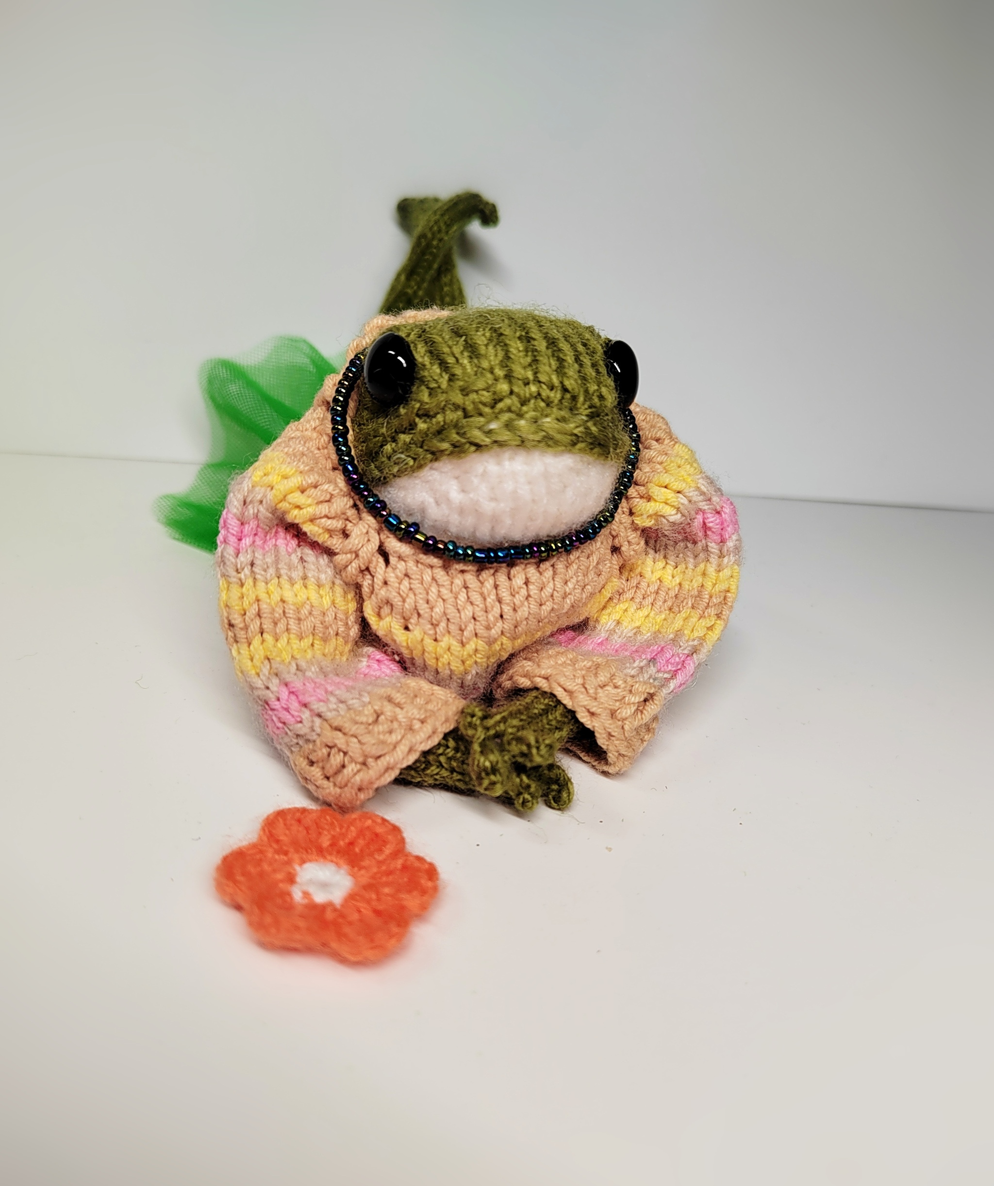 Frog Svetlana - My, Handmade, Vertical video, Art, Creation, Needlework without process, Knitting, Frogs, Knitting, Toys, Princess Frog, Toad, Video, Longpost, Amigurumi